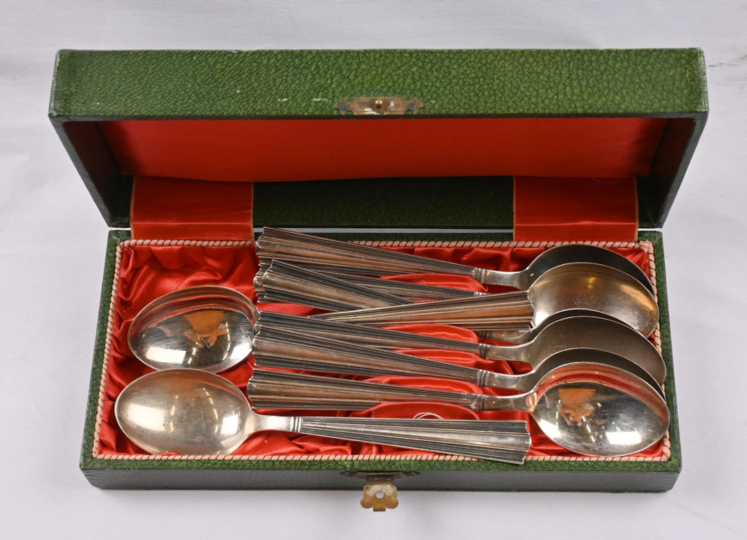 Cutlery, a fine selection of so-called ”scrap collection” cutlery