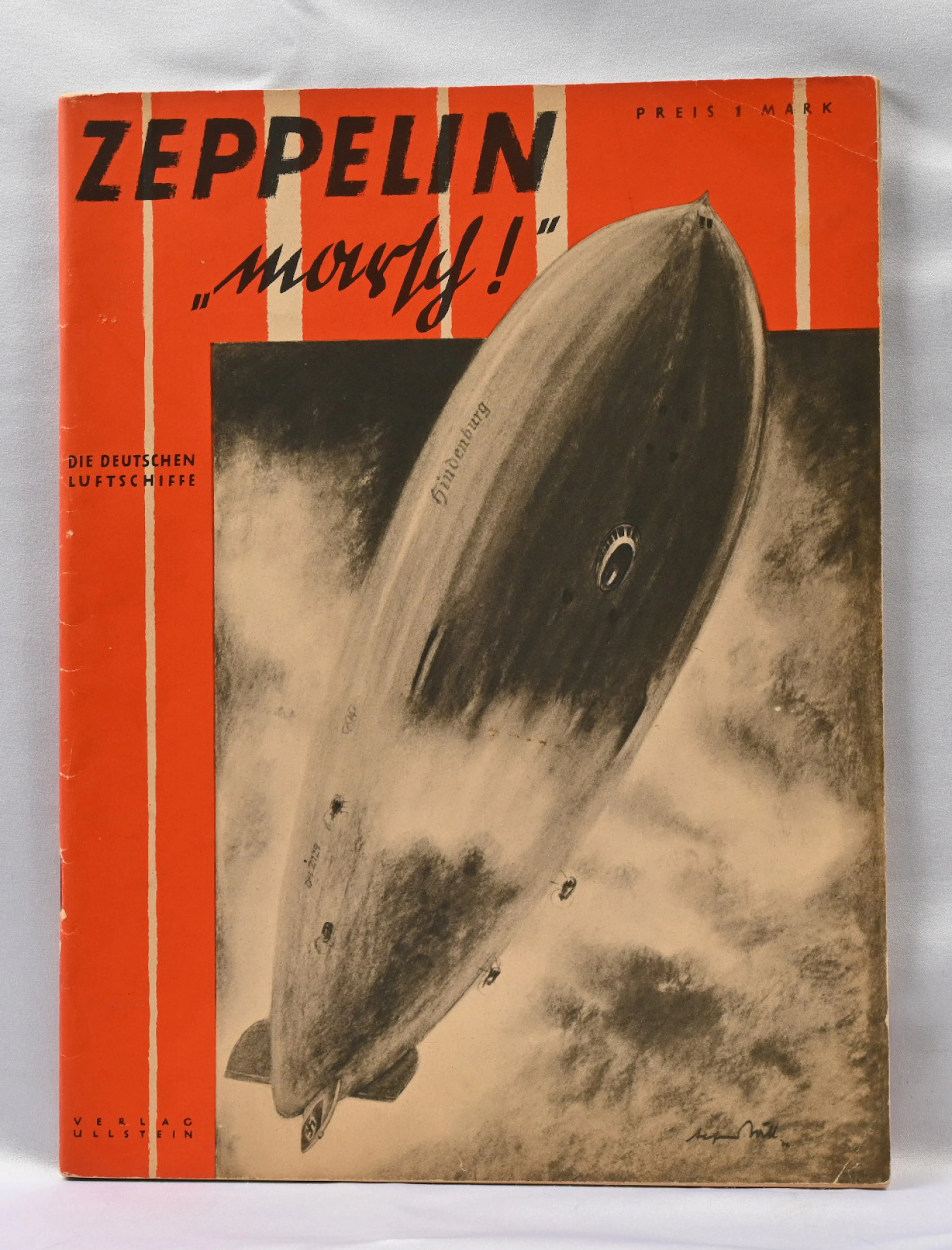 German ”Zeppelin-Marsch” magazine from year 1936. A 64-page magazine