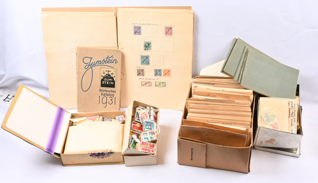 Loose used stamps in glassines and in envelopes, some stamps on old
