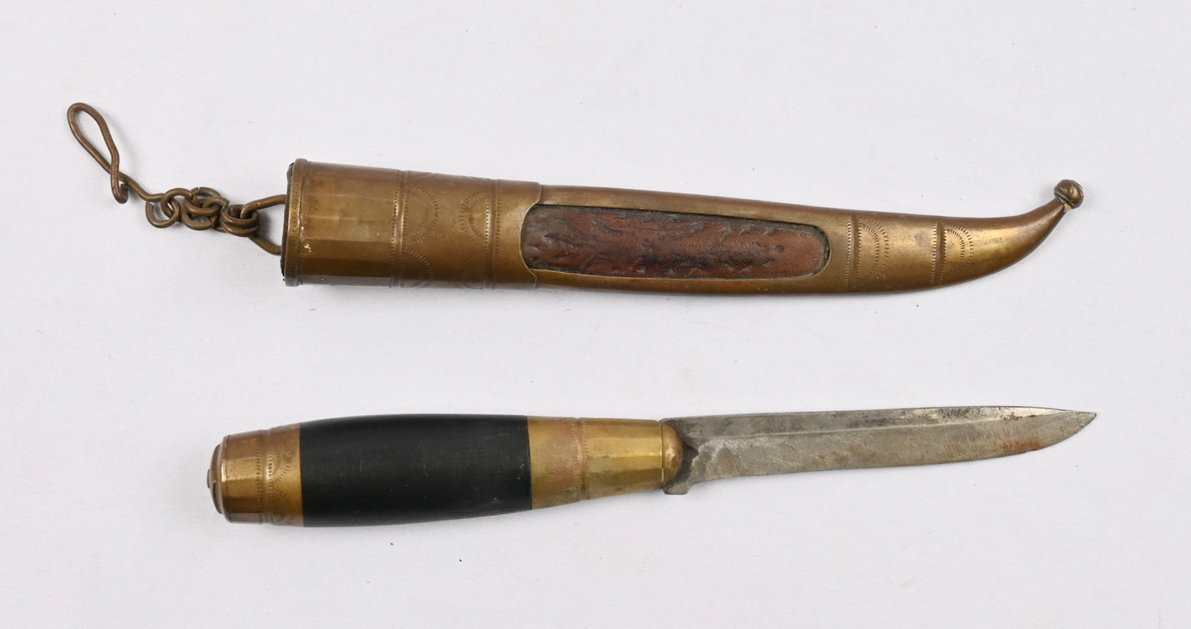 Toijala knife, blade length approx. 11 cm. Signs of use.