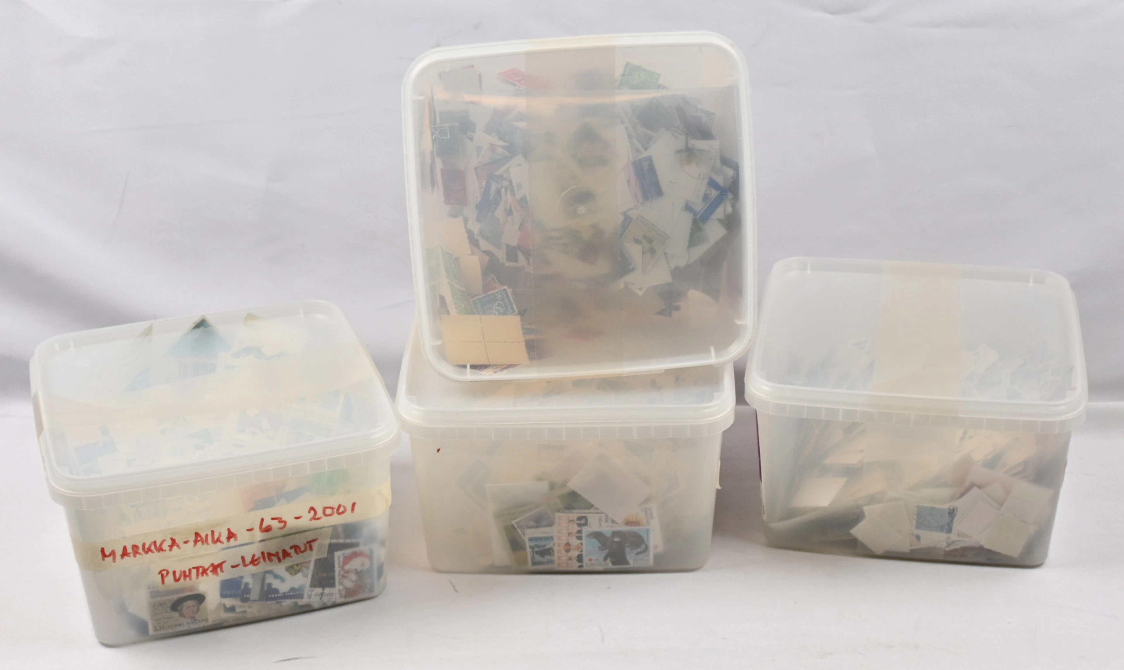 Finland, fine selection of loose stamps, approximately 1.2 KG in four