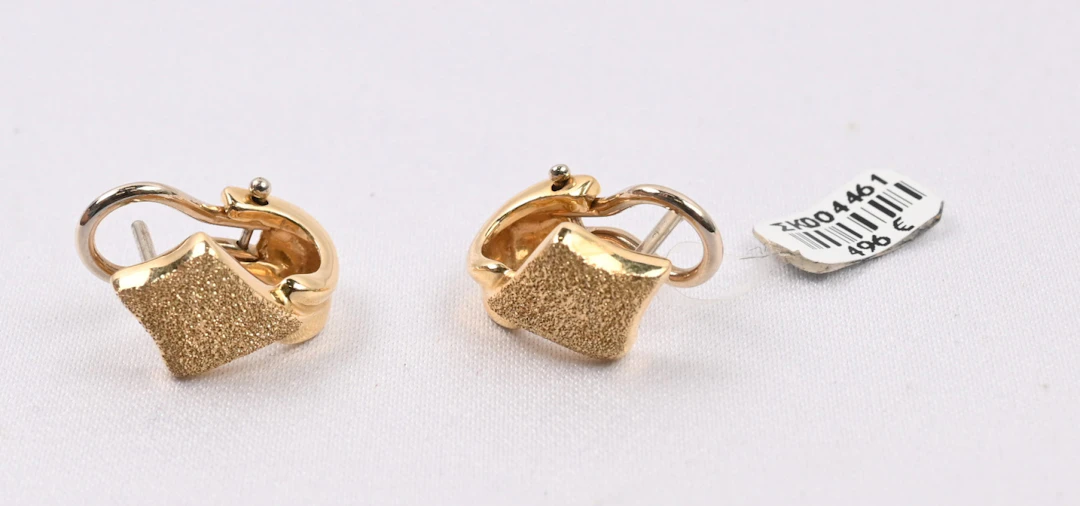 Earrings, gold (585). Gross weight approximately 6.6 g.