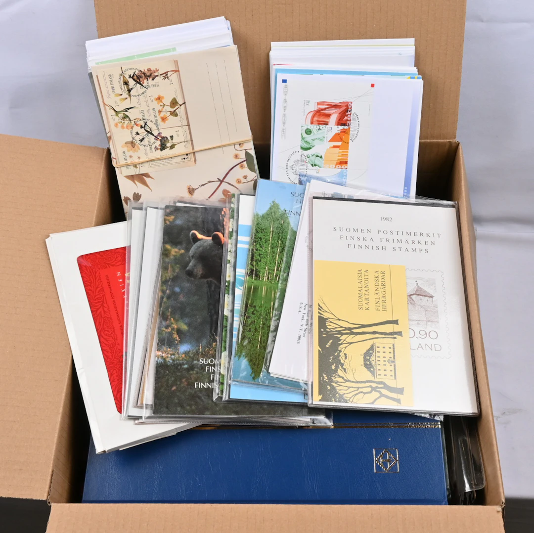Box of 8 KG including Finland (a little bit Aland Island). Eg. thick