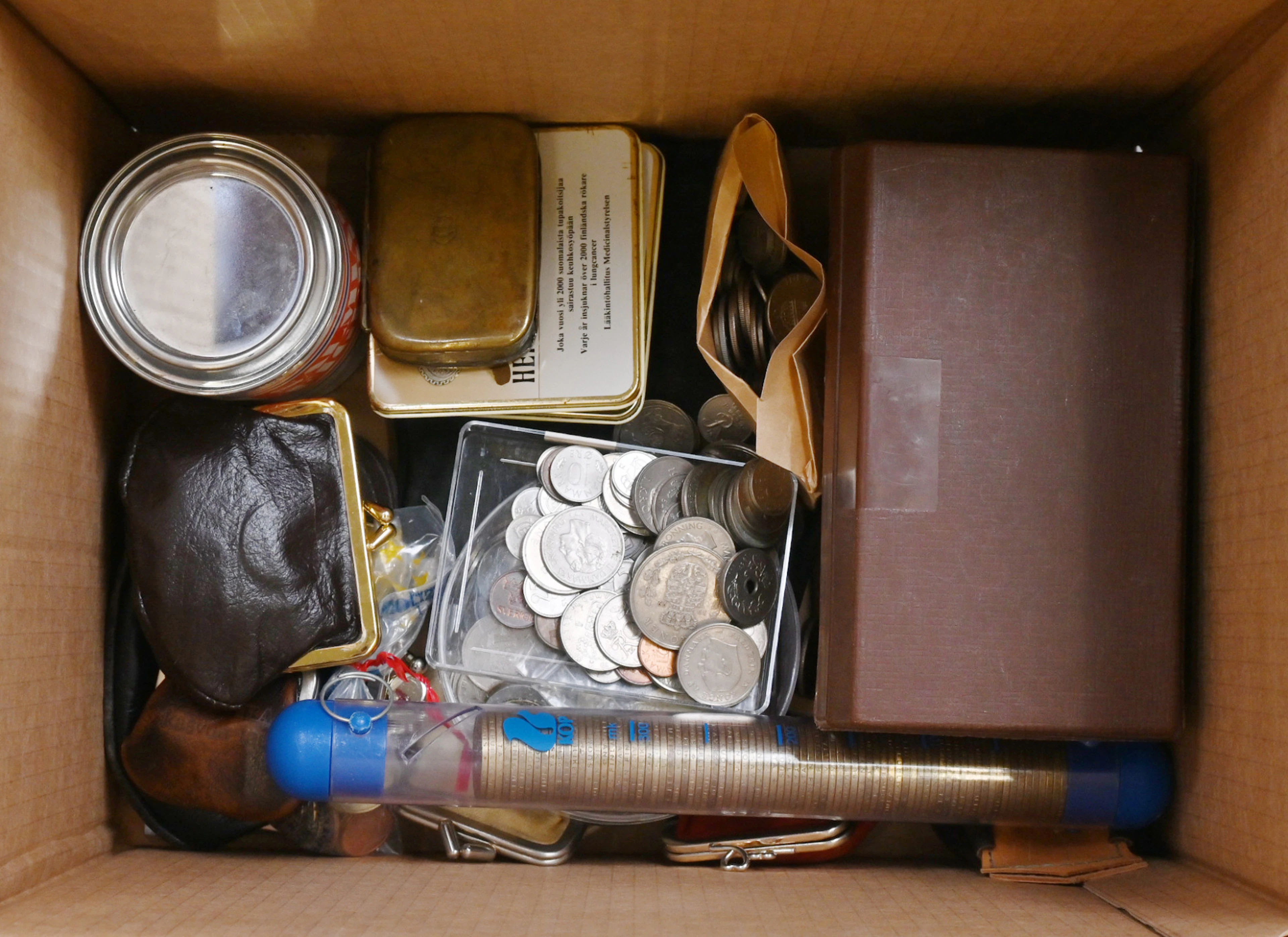 Coins from Finland and foreign countries approximately 10 KG, also
