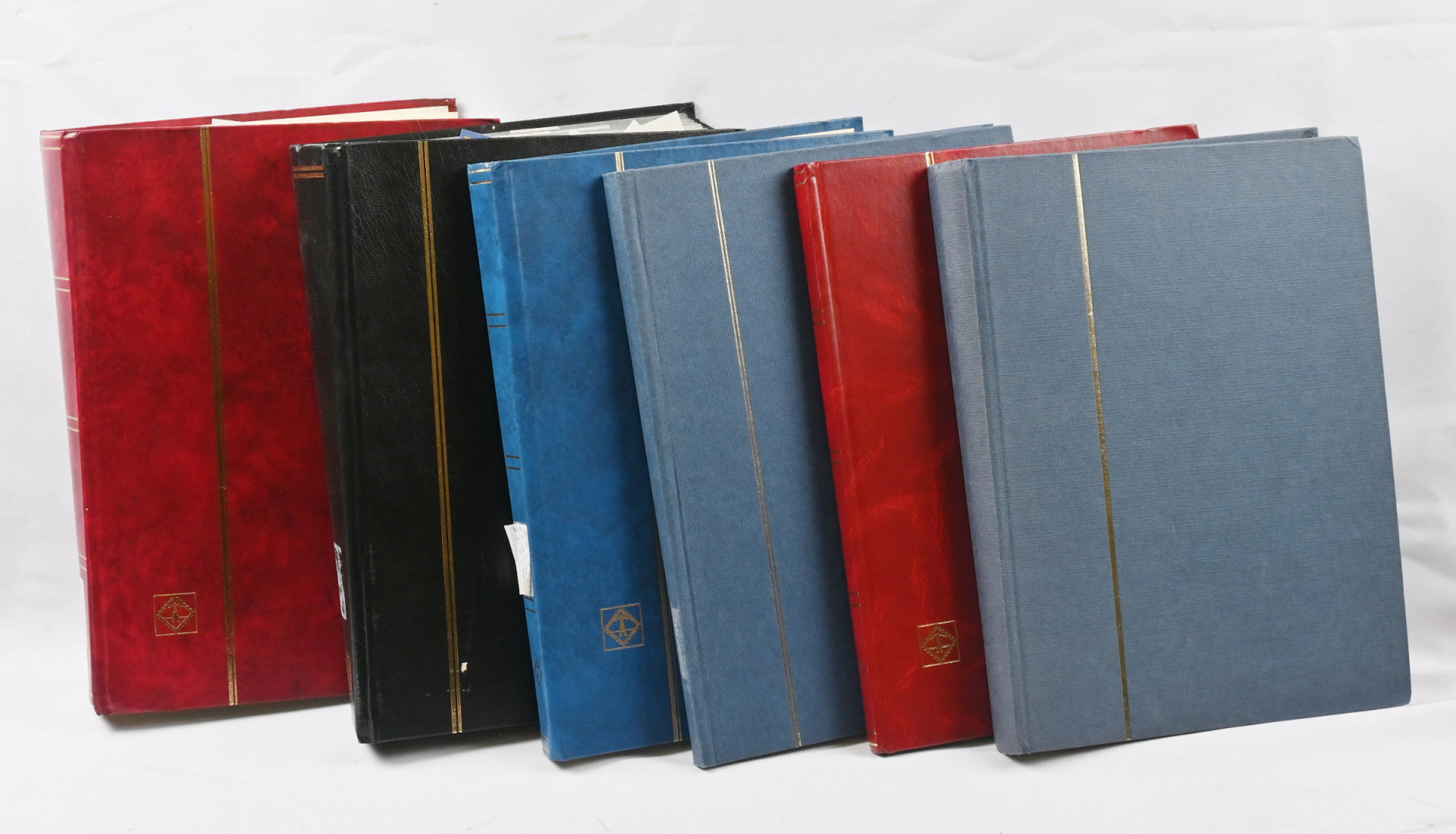 1993 - 2006 massive amount of material in six stockbooks. MNH **