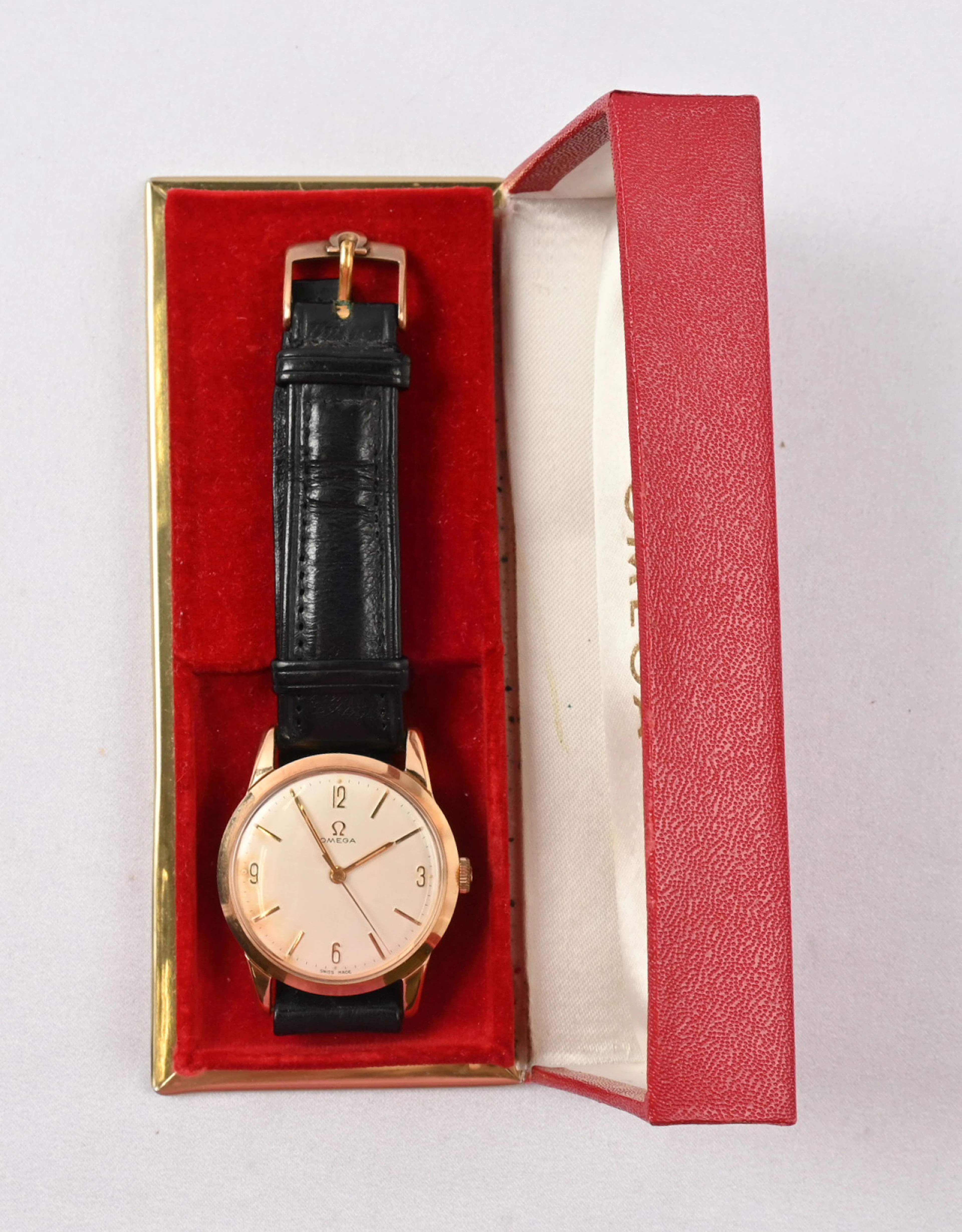 Omega, wristwatch, 14k gold, diameter approximately 35 mm, engraving