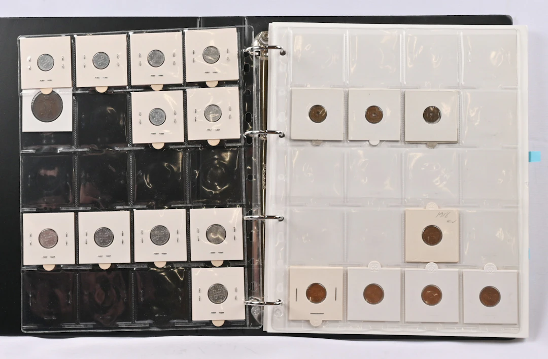 From 1865 onwards small selection of coins on stock pages. Many fine