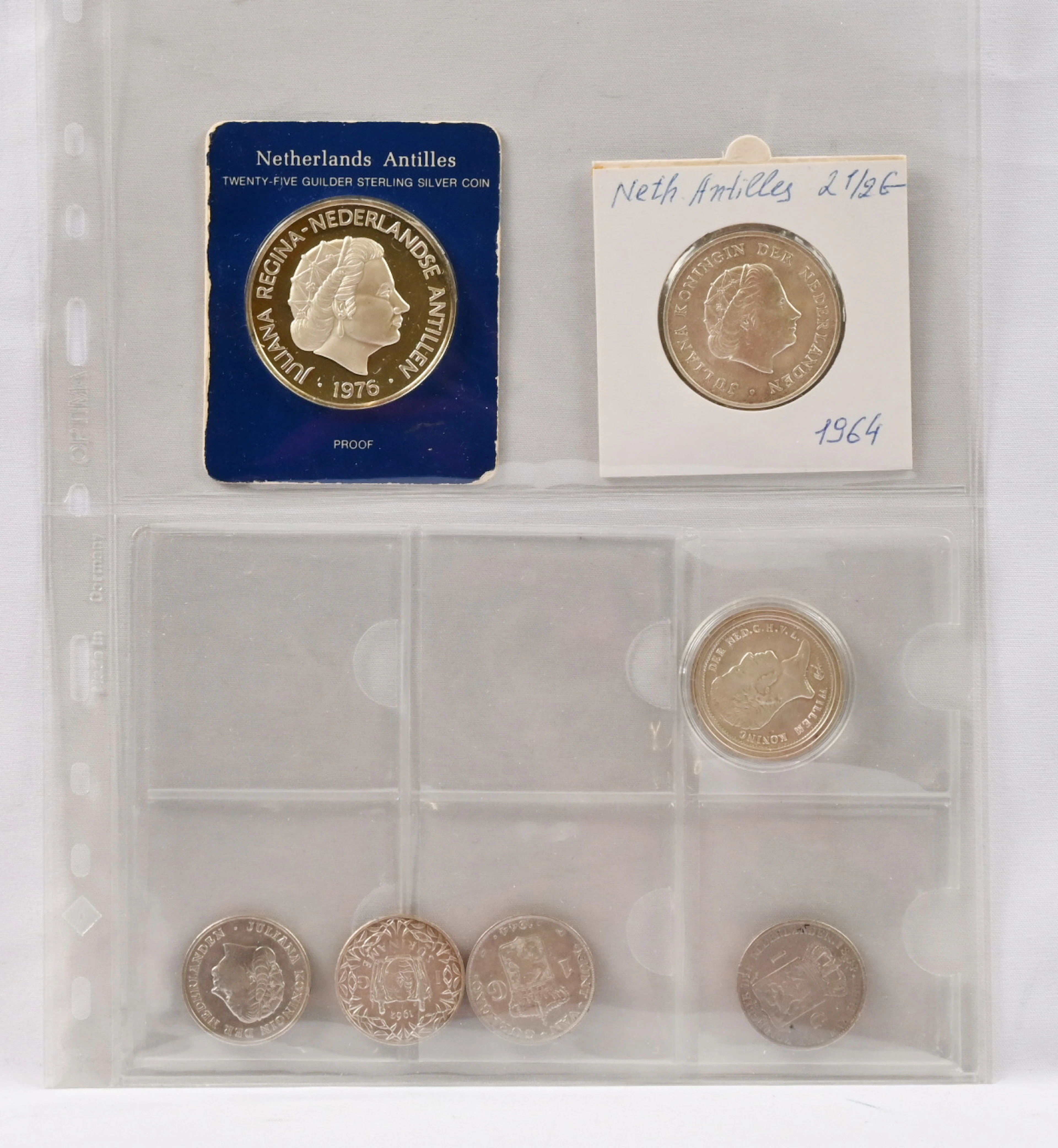 Netherlands Antilles, three fine silver coins: 1952 1 Gulden, 1964