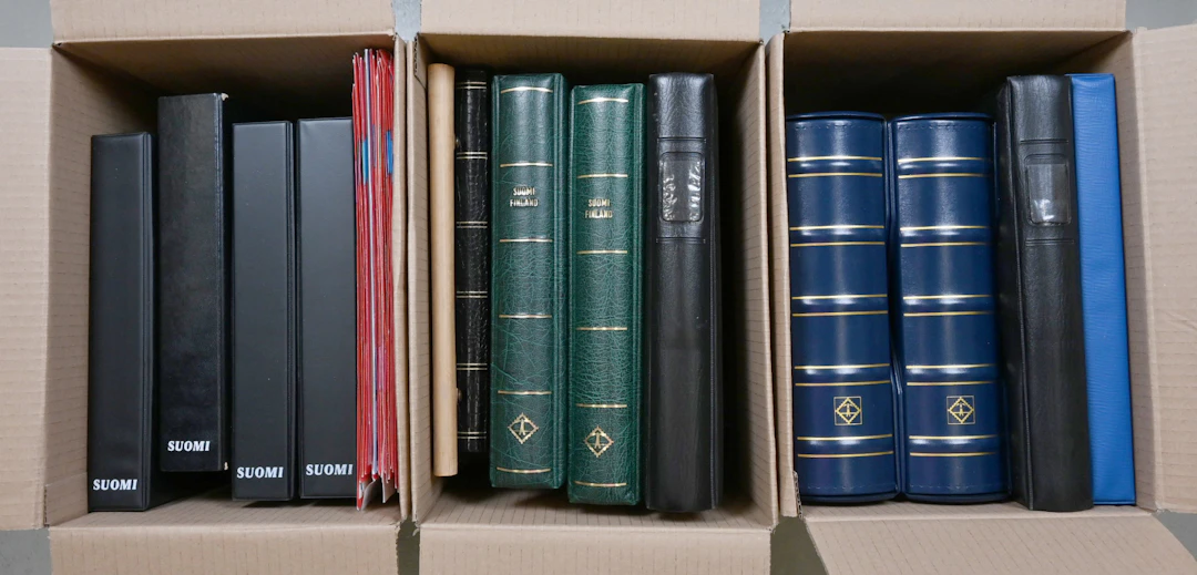 Finland collections in eight fine albums (Leuchtturm, Lindner, Lape).