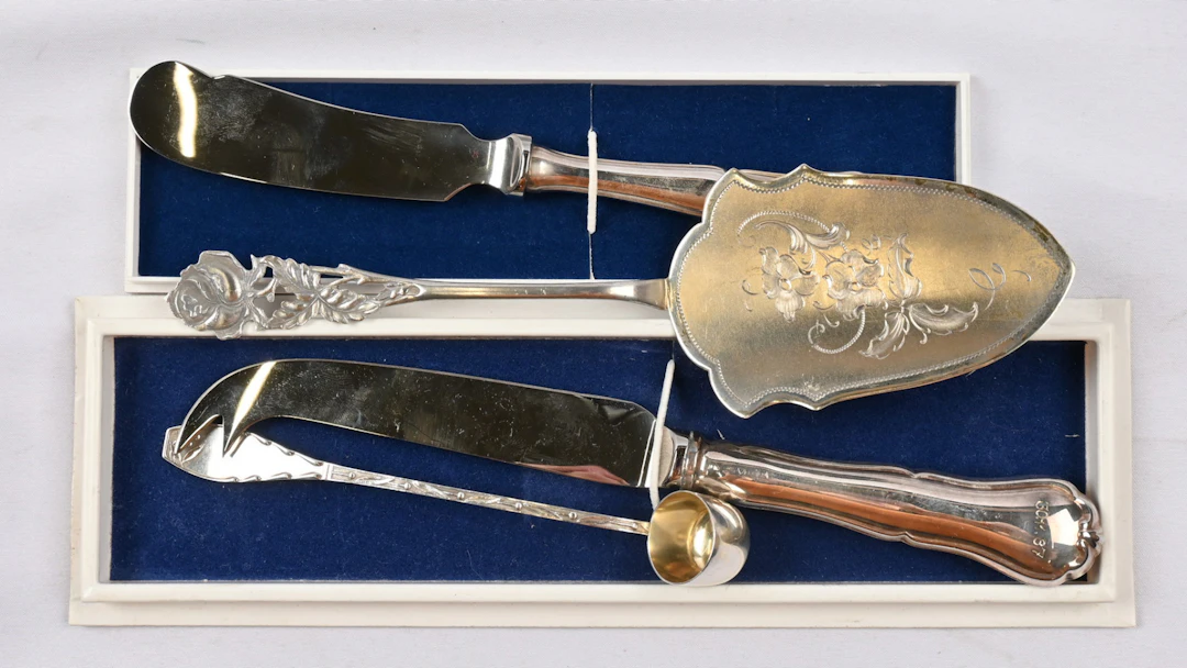 Selection of servers four pieces (812/830), on some only the handle