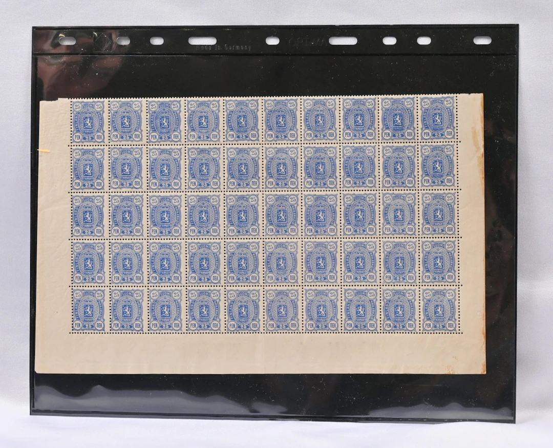 1885 - 1895 small selection. 1885 5 penni very fine mint ** block