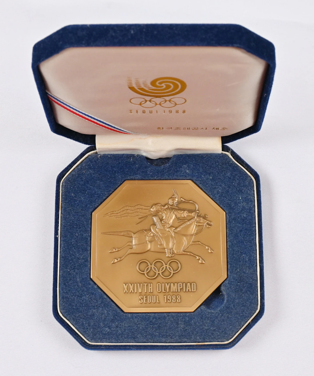 Seoul Olympics 1988 journalists' participant medal.