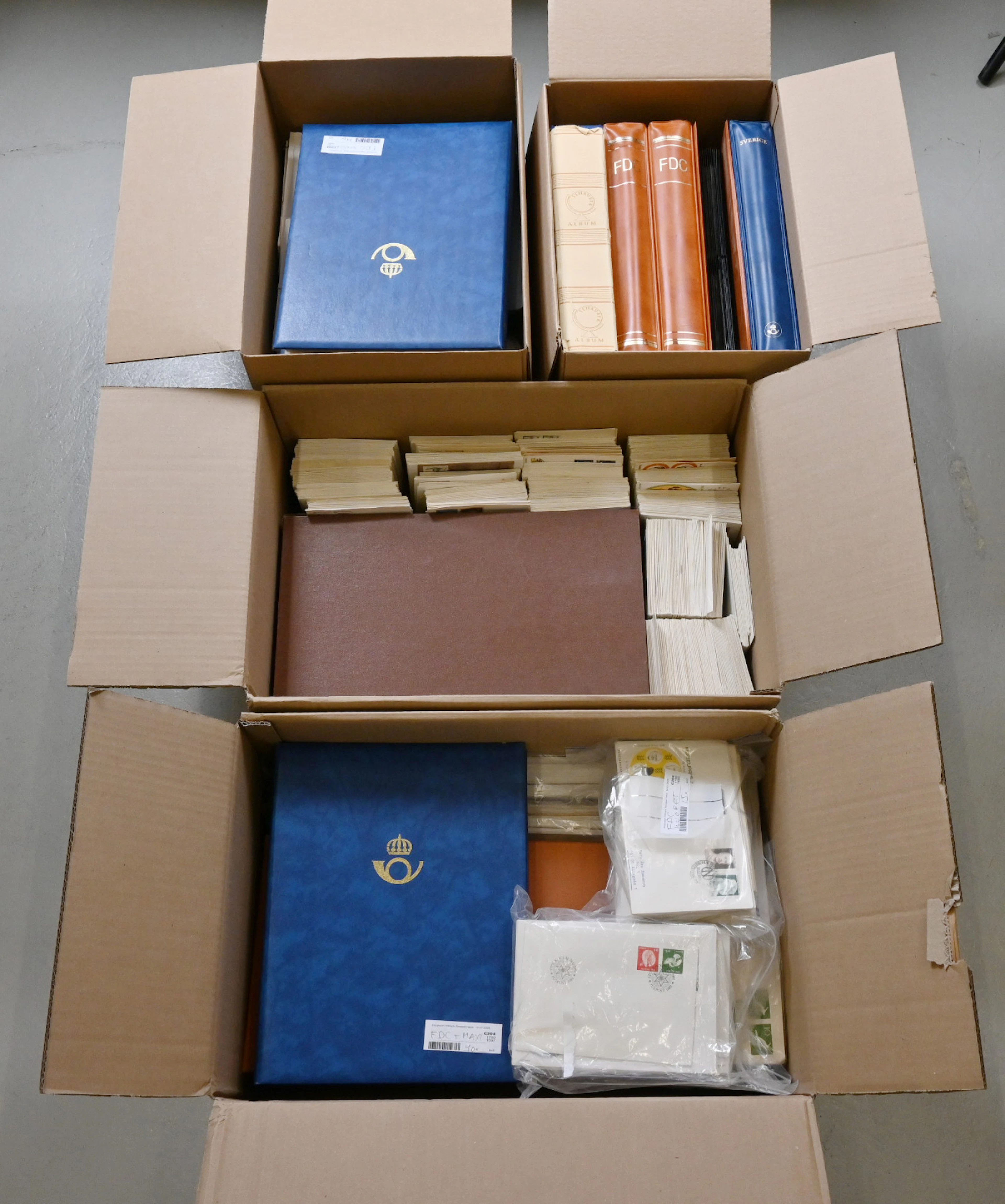 Giant stock selection of FDCs in albums, in boxes and loose - total