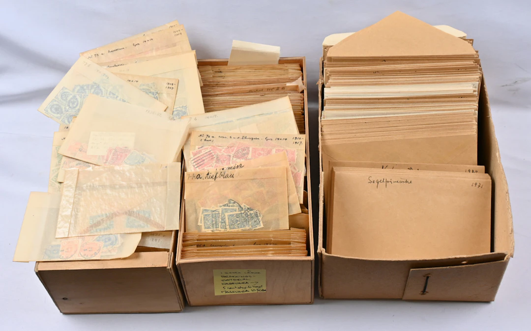 Finland, old unresearched stamp lot starting from serpentine rouletted