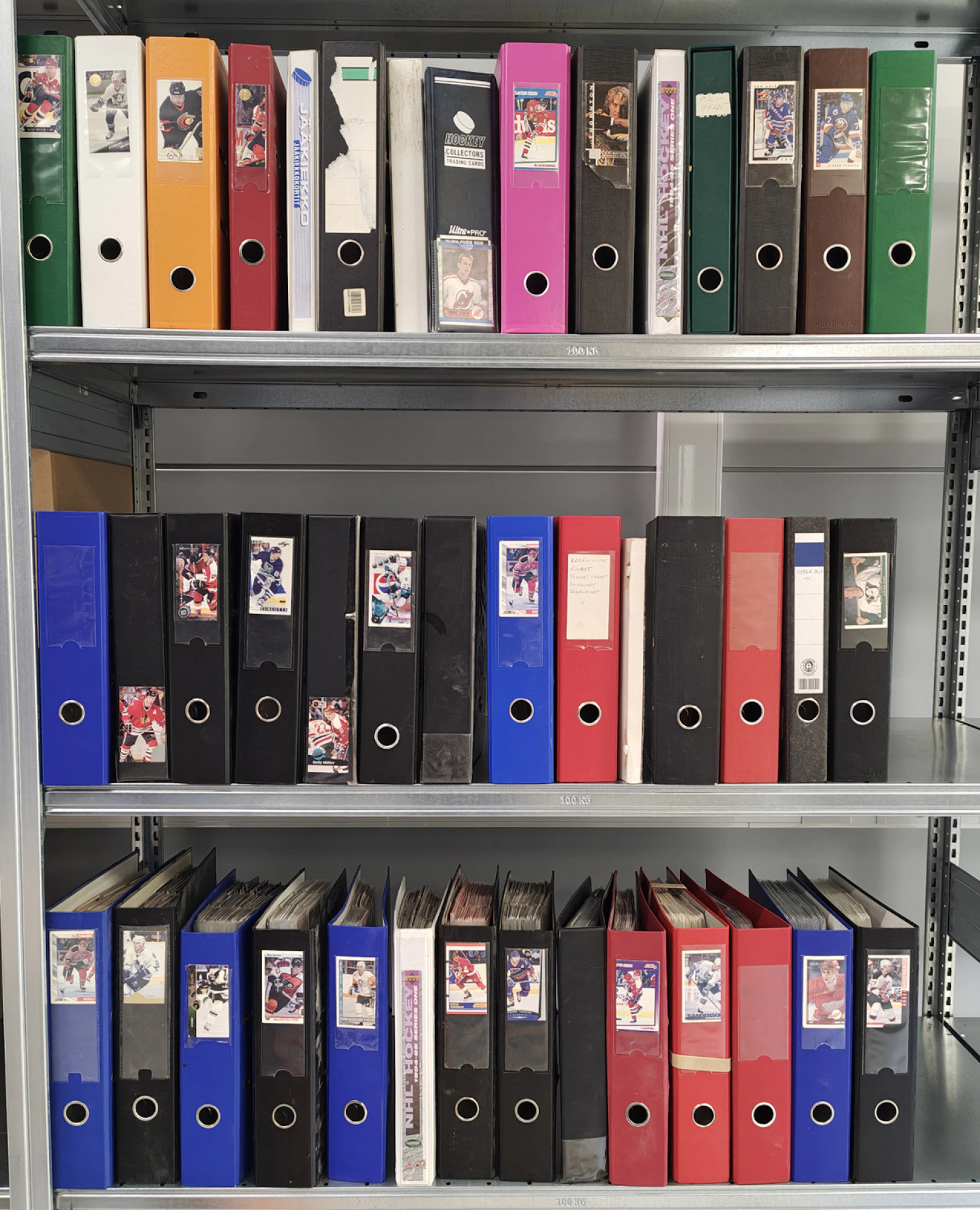 Hockey cards HUGE SELECTION in over 40 albums. Mainly 1990s NHL cards