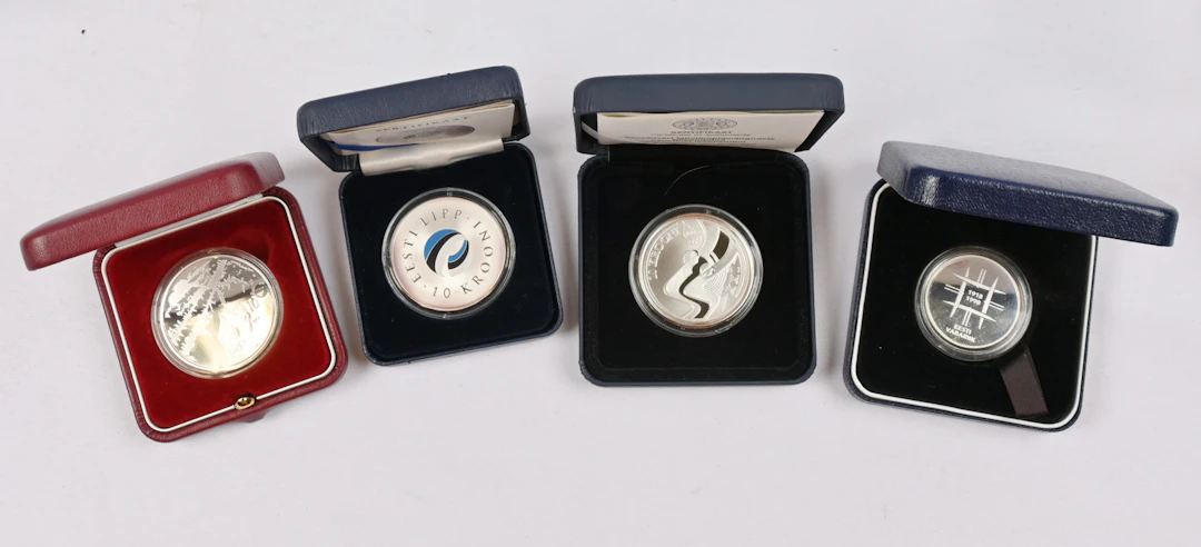 Estonia, four fine silver commemorative coins in boxes: 10 krooni