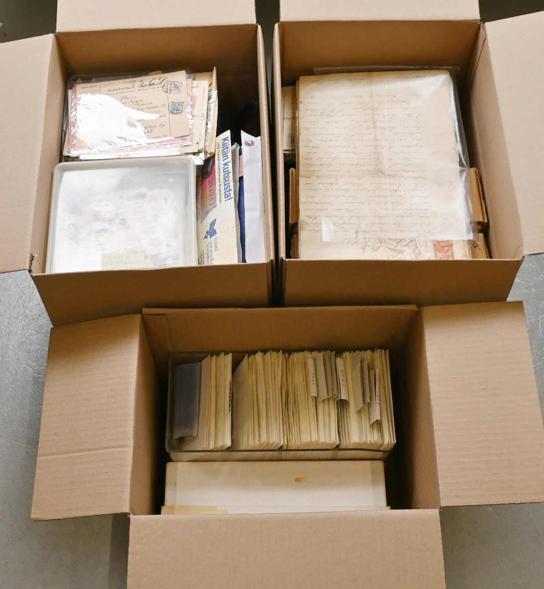 Large mixed selection of Finnish loose bulk stamps and kiloware from