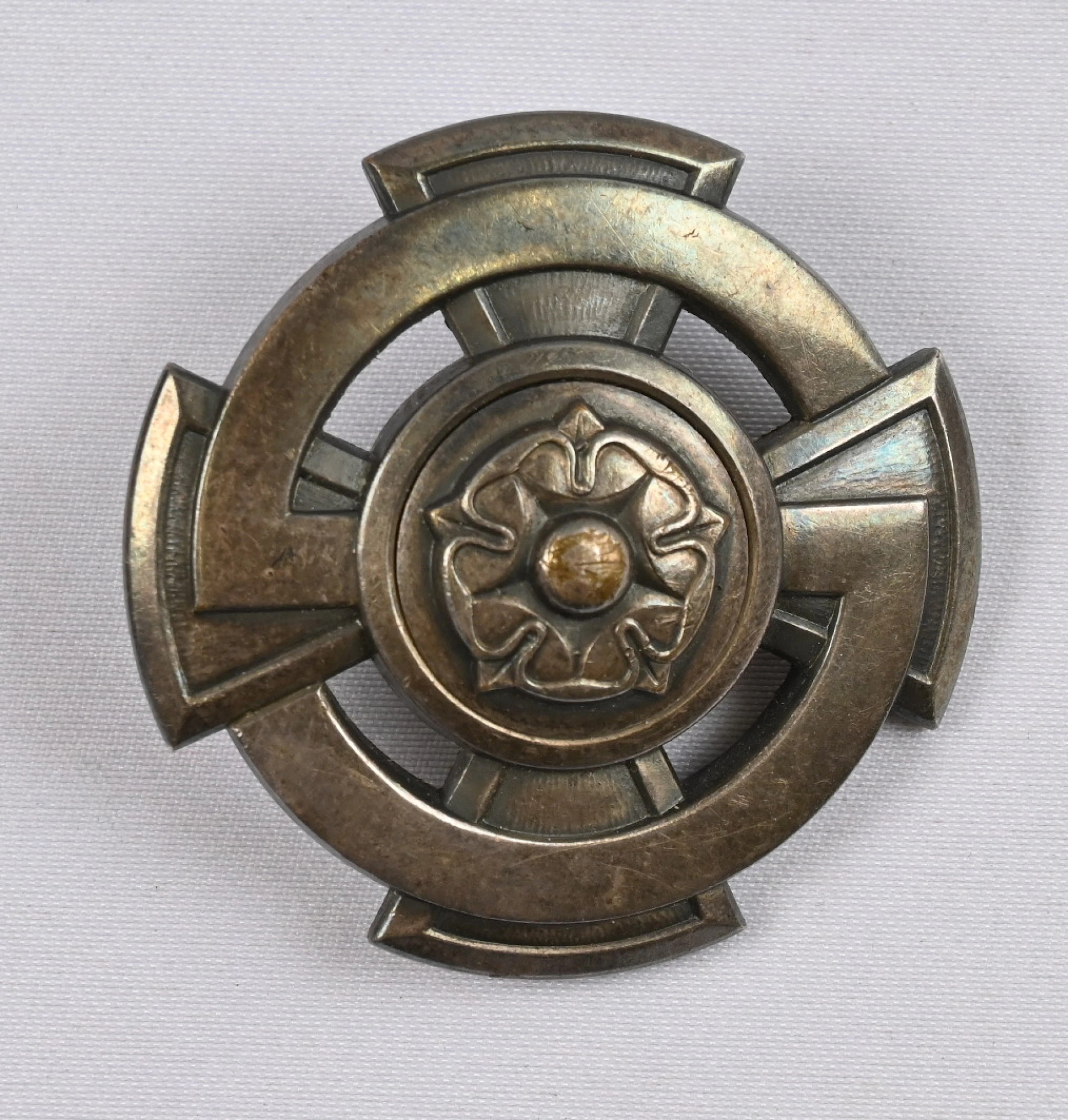 Civil Guard model 1934 fitness badge, diameter 40 mm. Numbered 2071.