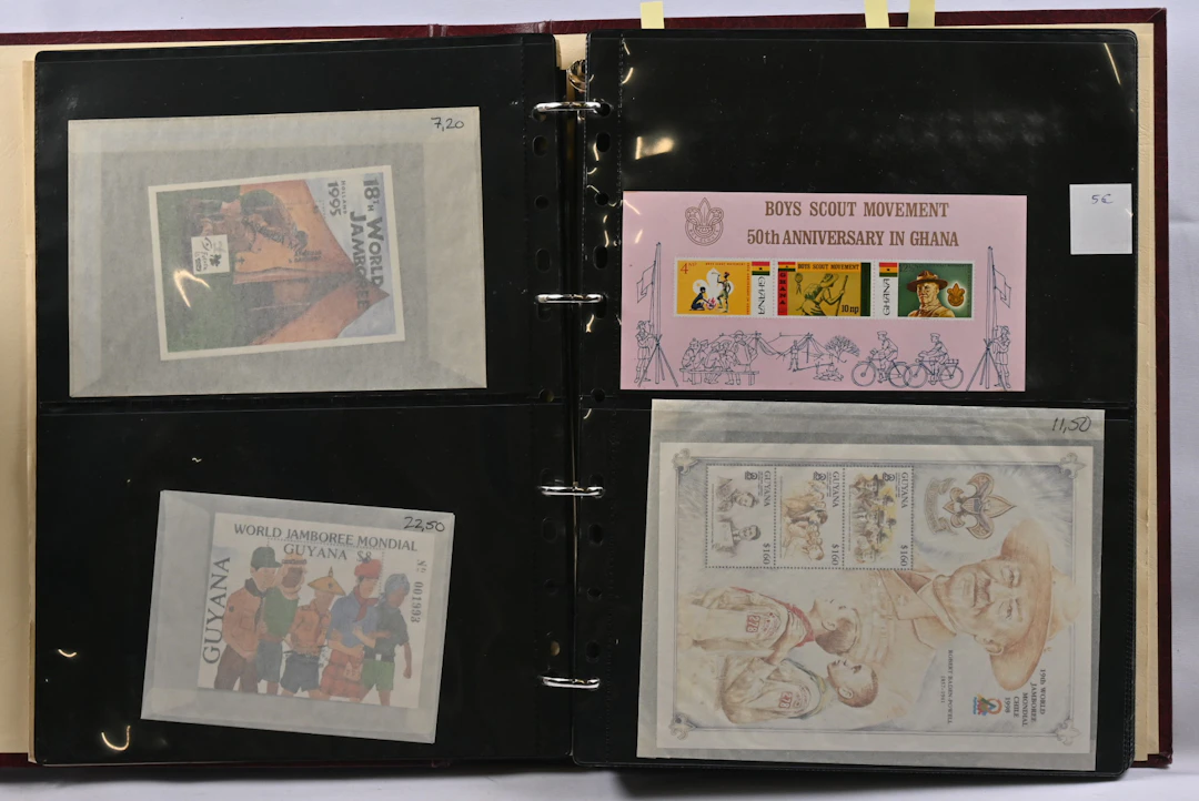 Scouting, dealers old sales album. Mostly MNH ** miniature sheets