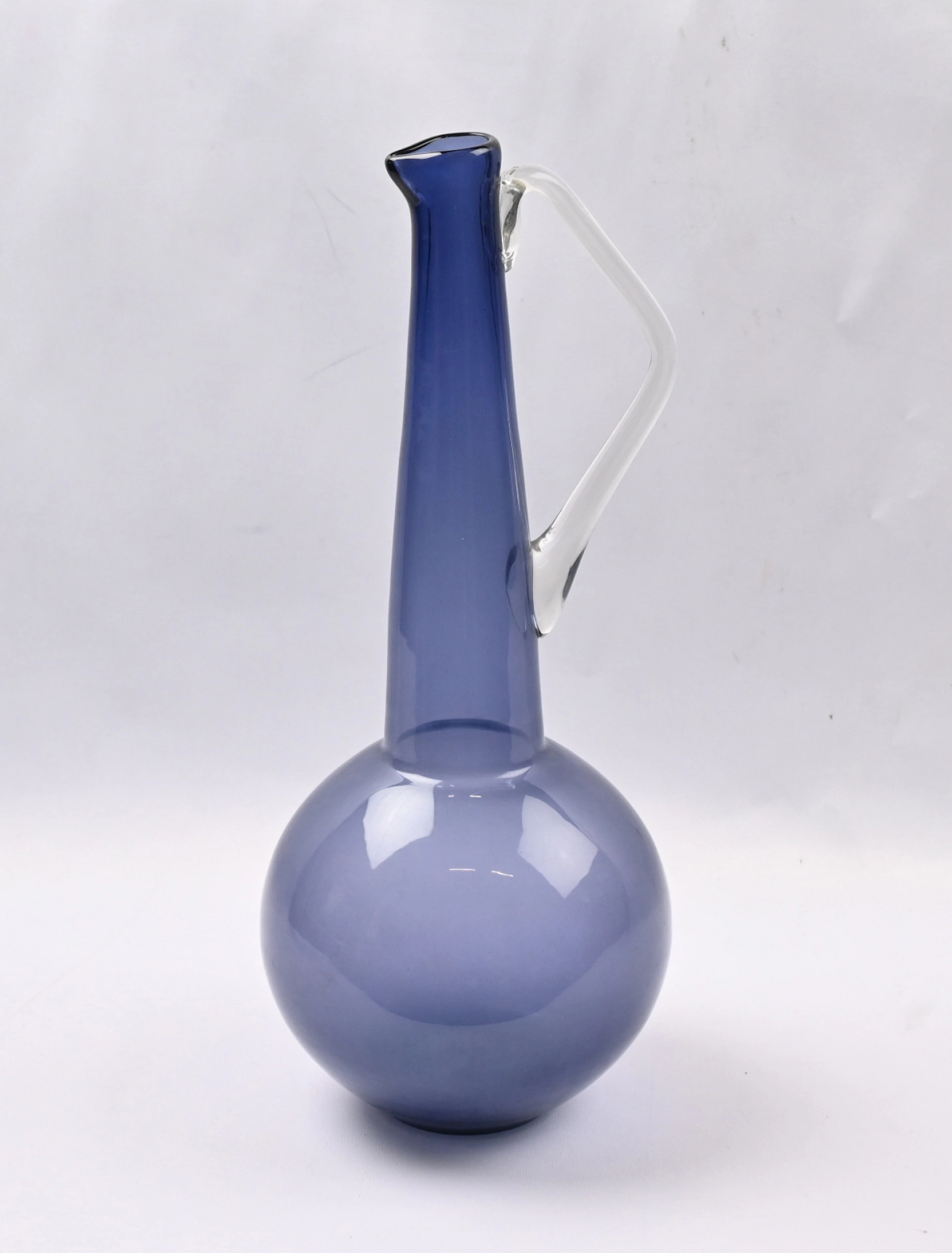 Tamara Aladin, decanter, height approx. 30 cm. Normal signs of use.