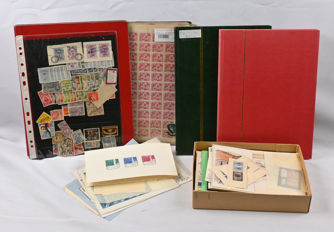 Mixed material in an album and loose in a box of over 3 KG: German