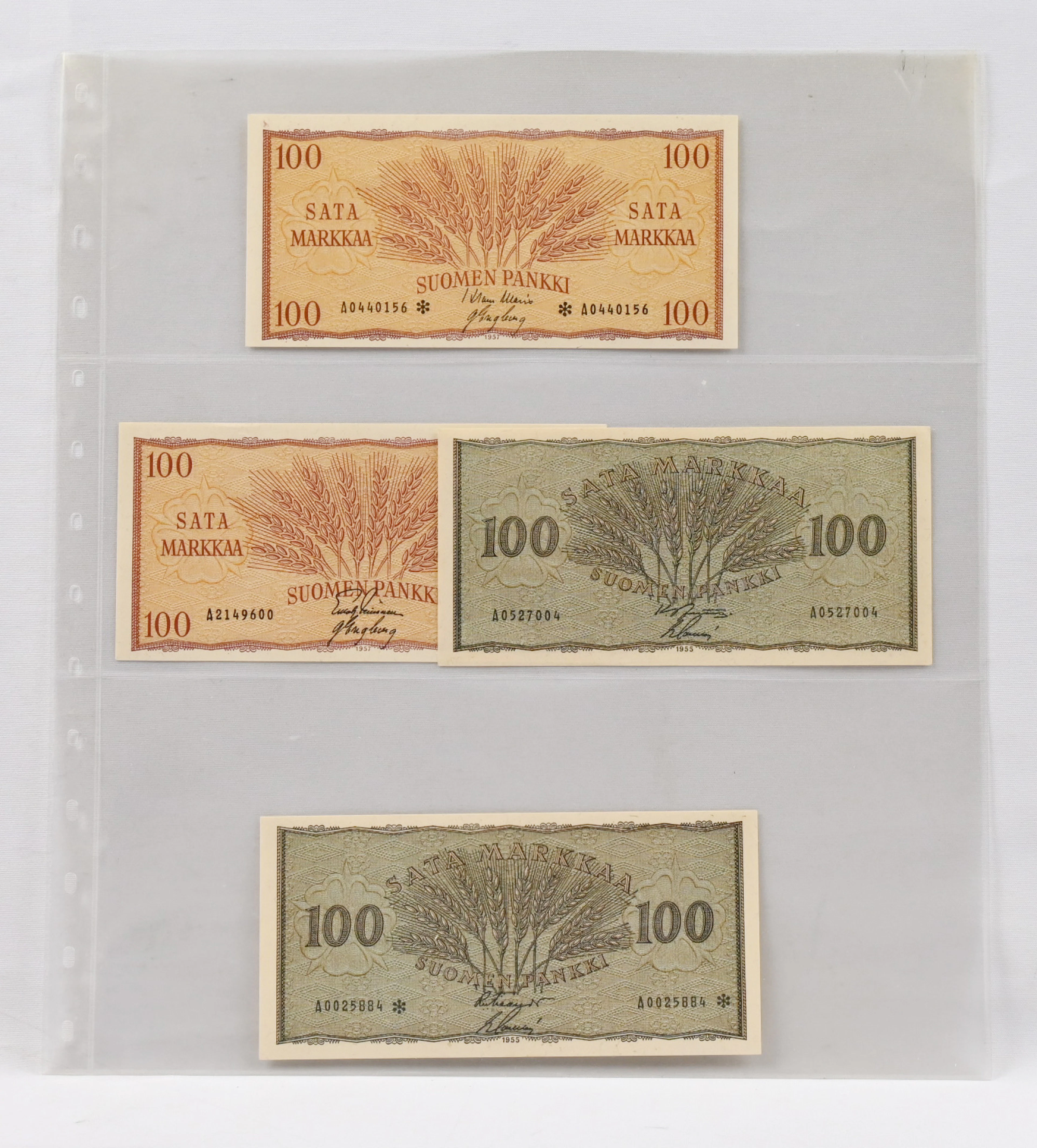 100 markka banknotes four different: 1955, 1955 *, 1957 and 1957 *