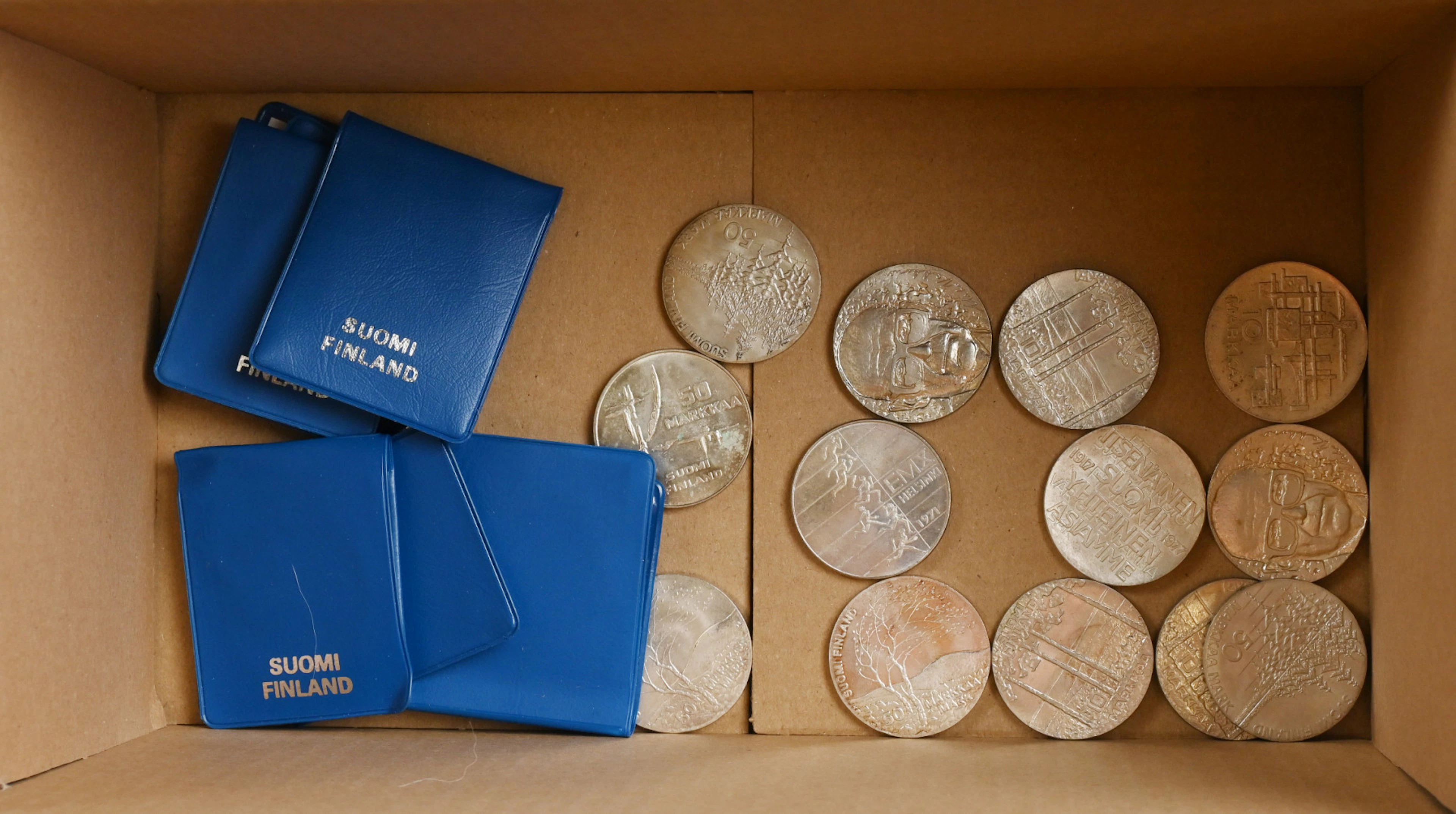 Fine selection from 10 markka to 100 markka, 28 pieces including eight
