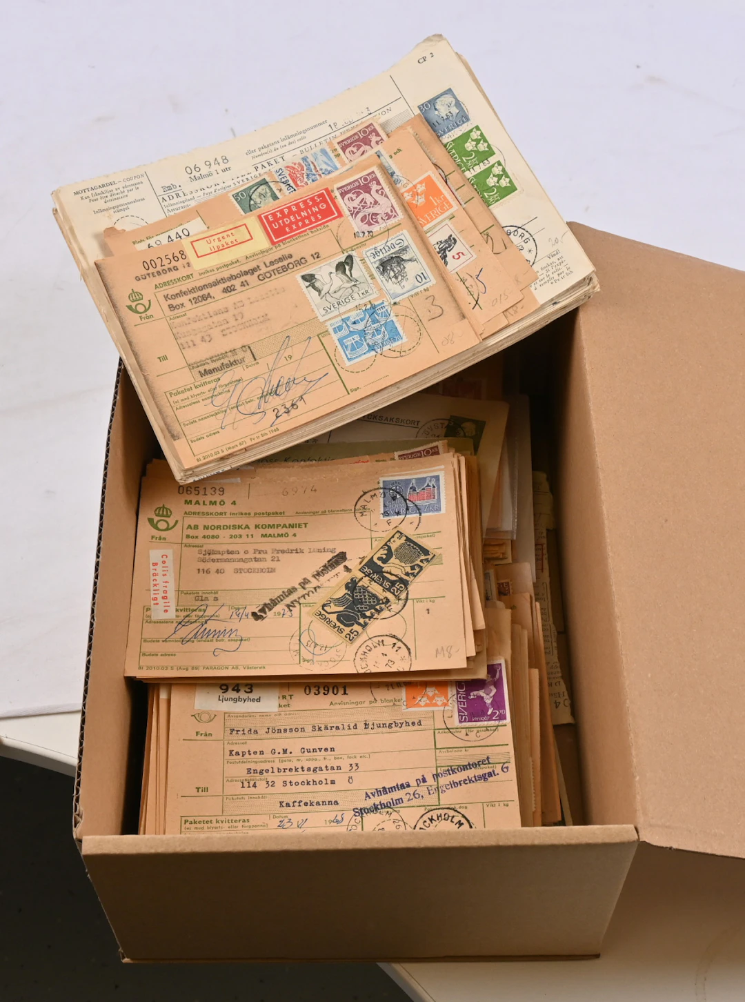 Selection of postal items in approximately 1½ KG box. Plenty of parcel