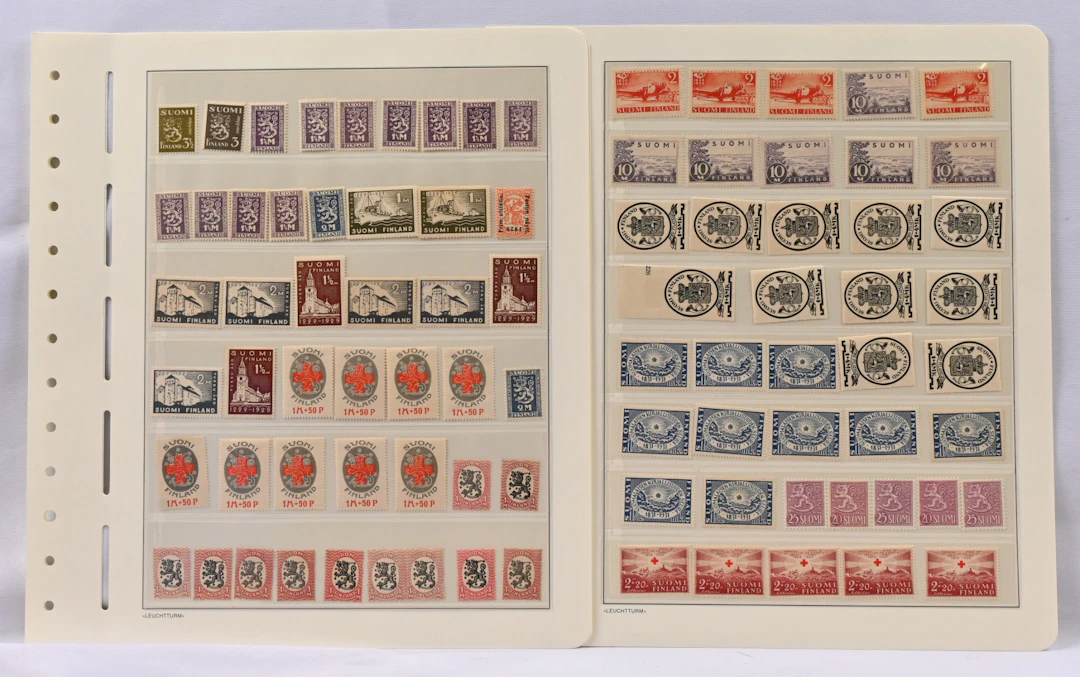 From model Saarinen up to modern material, stamp stock on pages, eg.