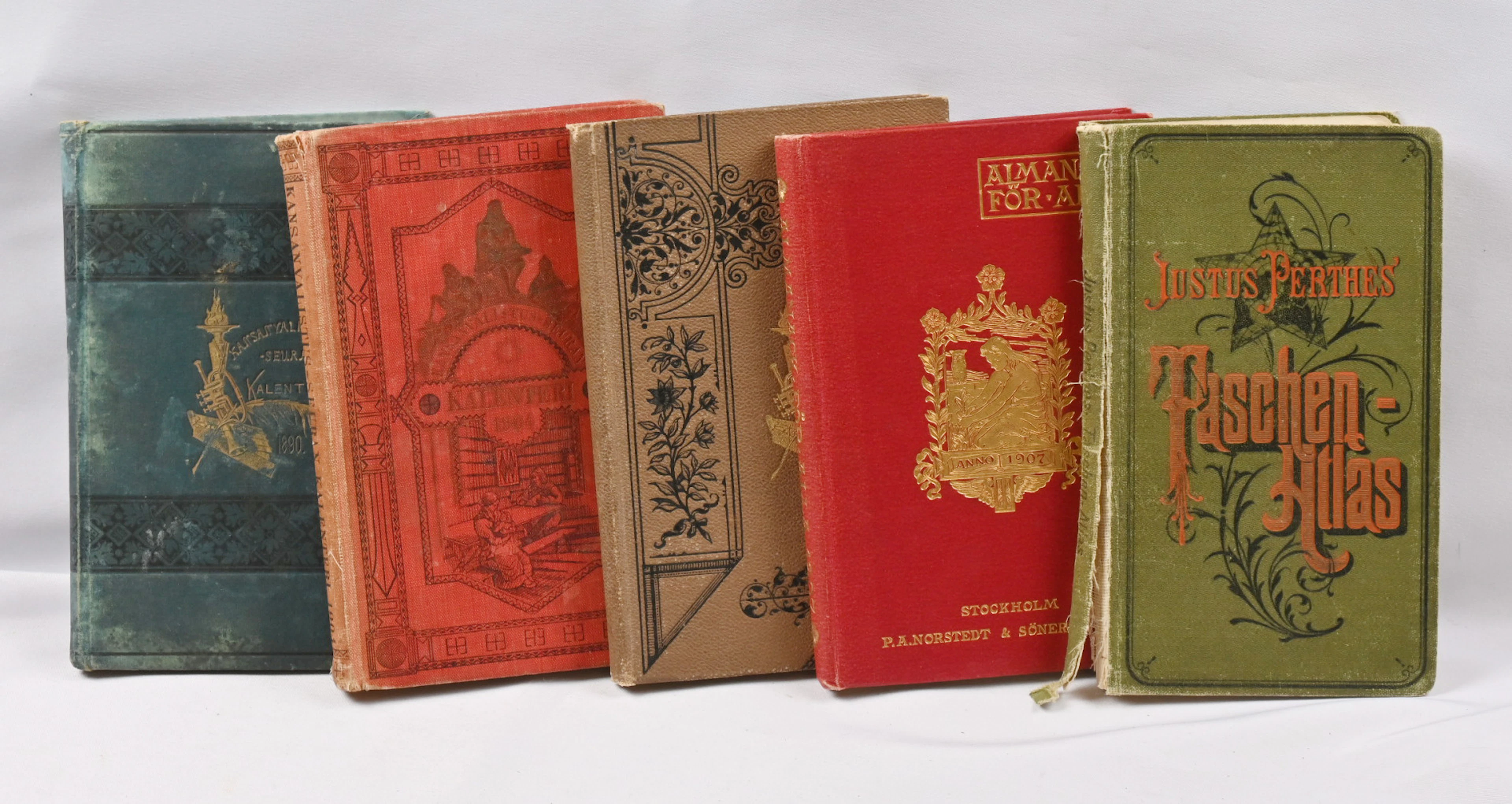 Almanacs fine selection. Rare Eklöf's 200 year (1801 - 2000) almanac