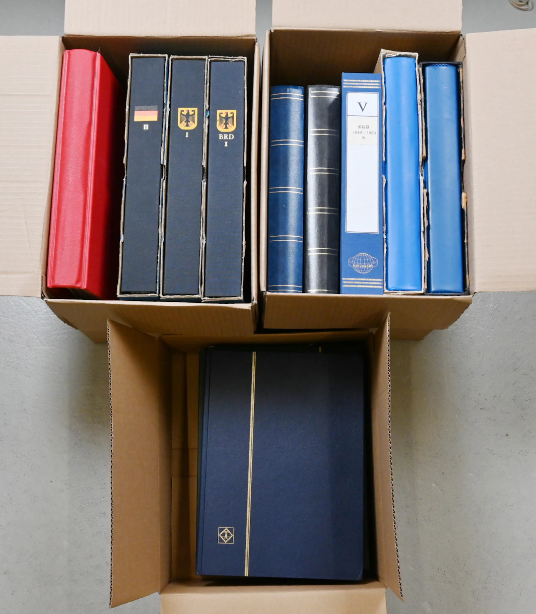 Large West Germany and current Germany material in 12 albums/stockbooks.
