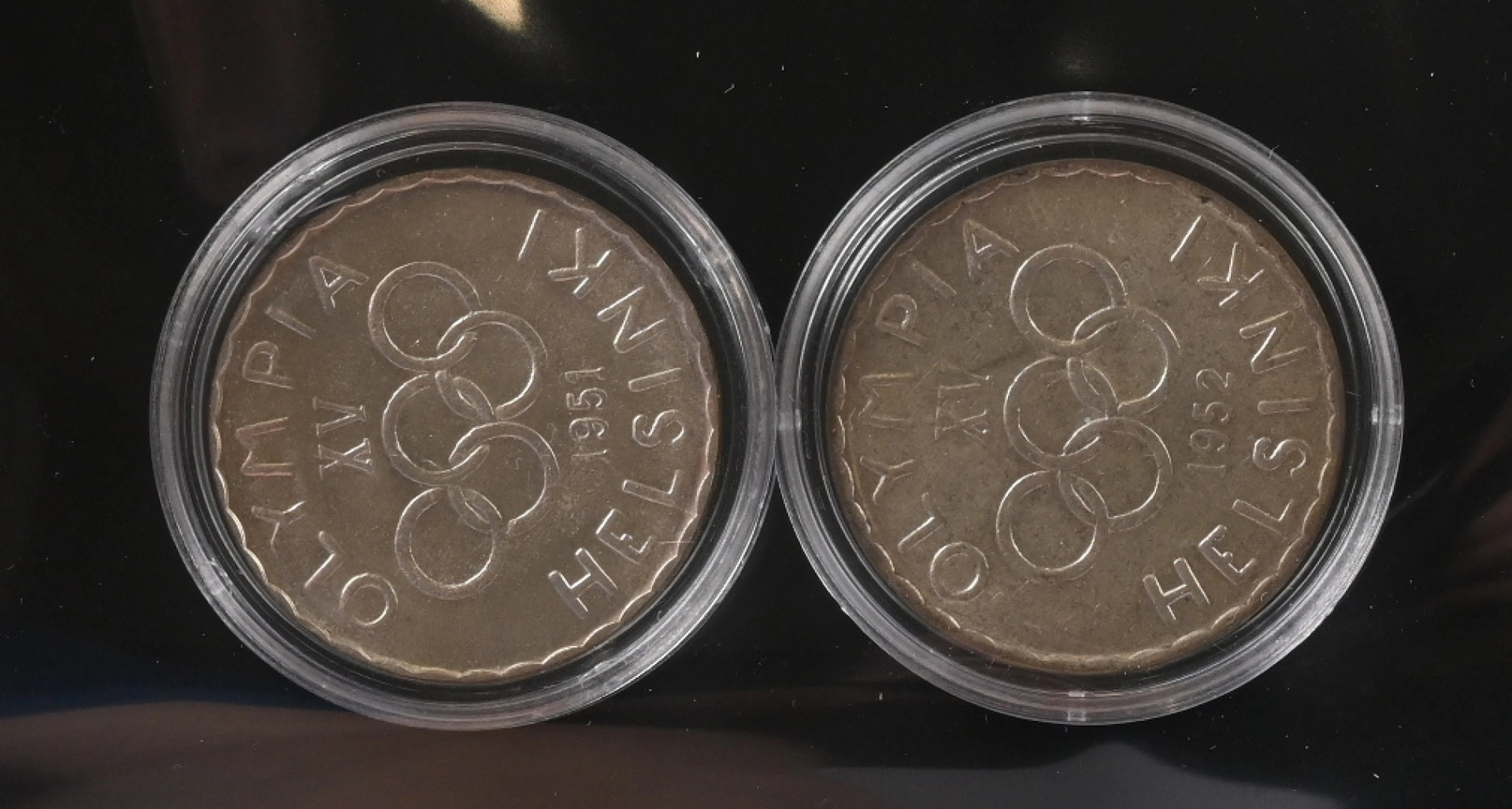 1951 and 1952 Olympics 500 markka silver, in fine condition.