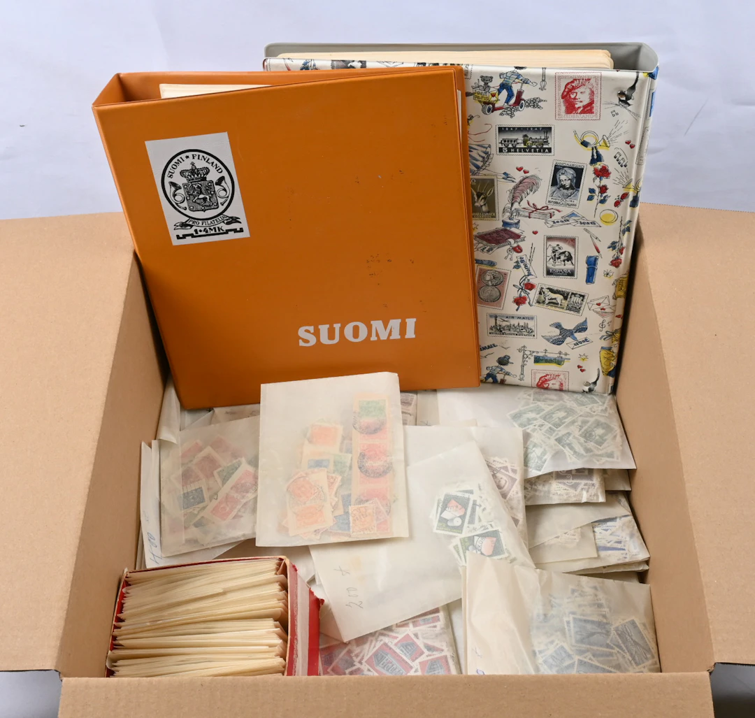 Finnish used mixture in glassines approximately 2 KG. Mostly 1960s