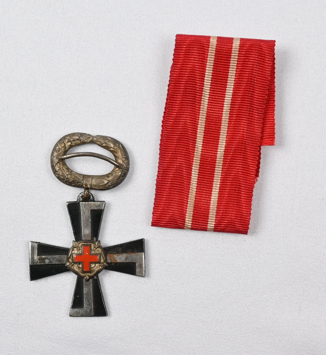 Order of the Cross of Liberty 4th class with red cross, from the War