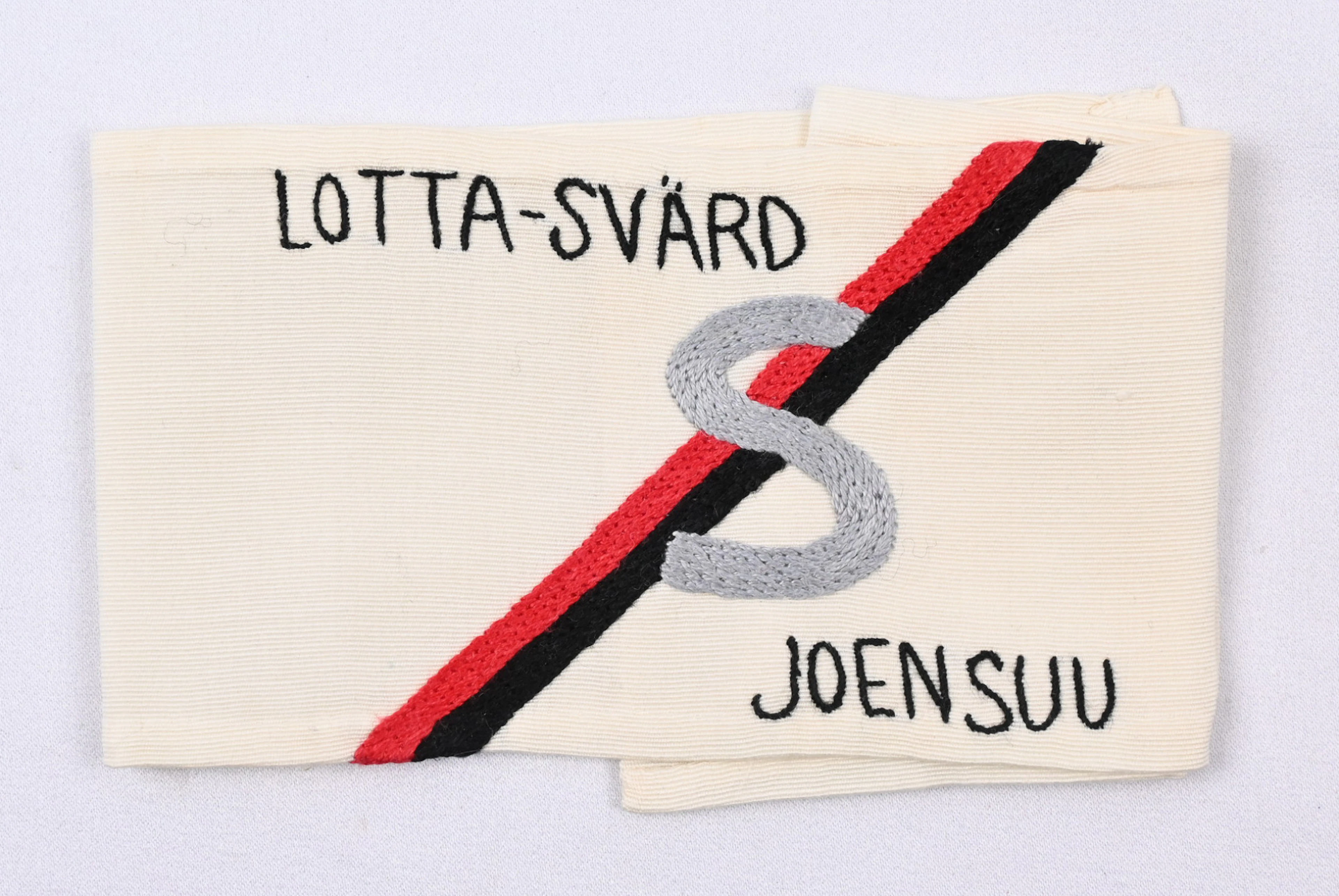 Lotta Svärd (Joensuu) armband, length approximately 44 cm, width 7.5