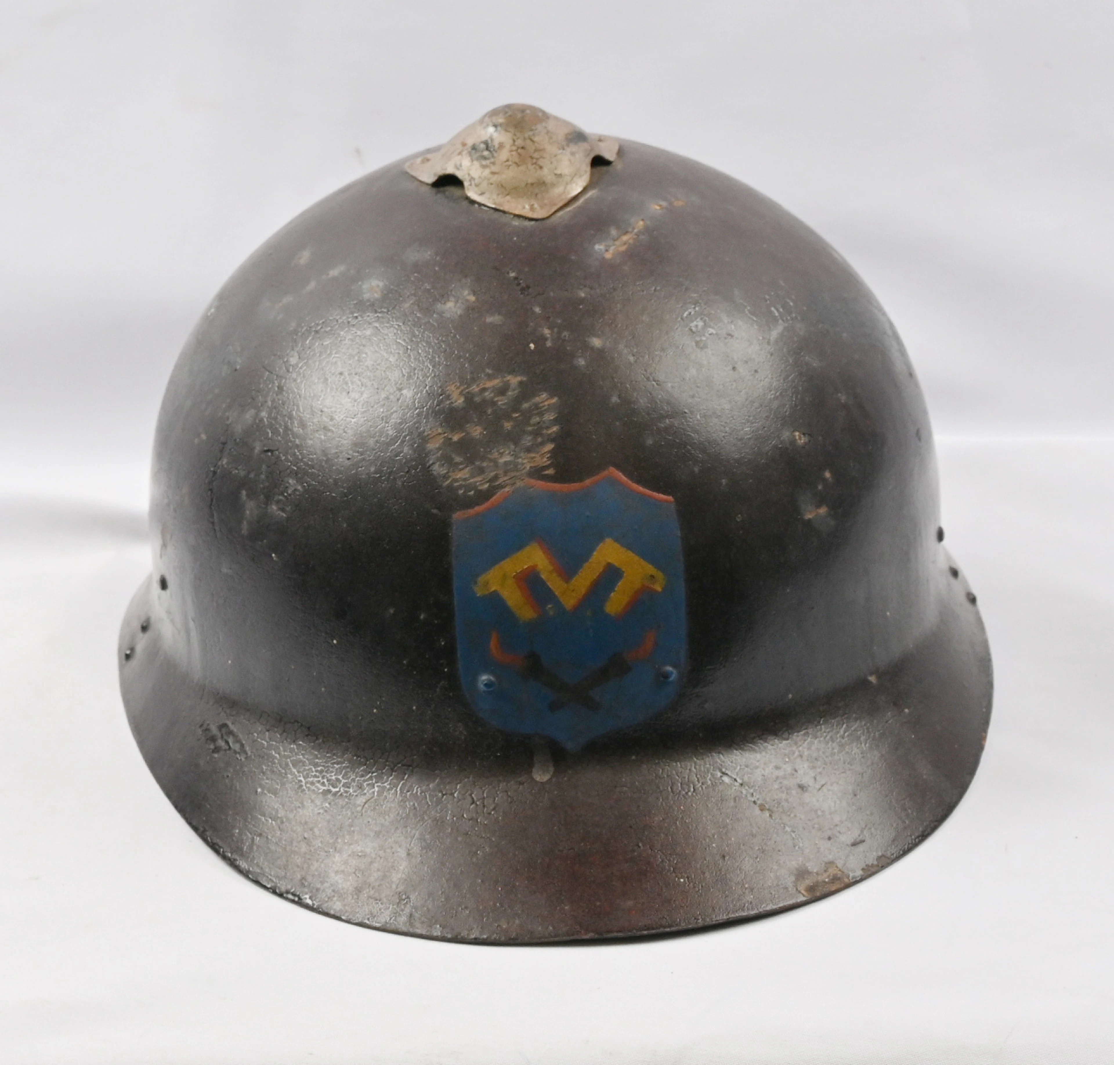 War-time helmet of the Turku Woollen Mill (Turun Verkatehdas). Patina of age.