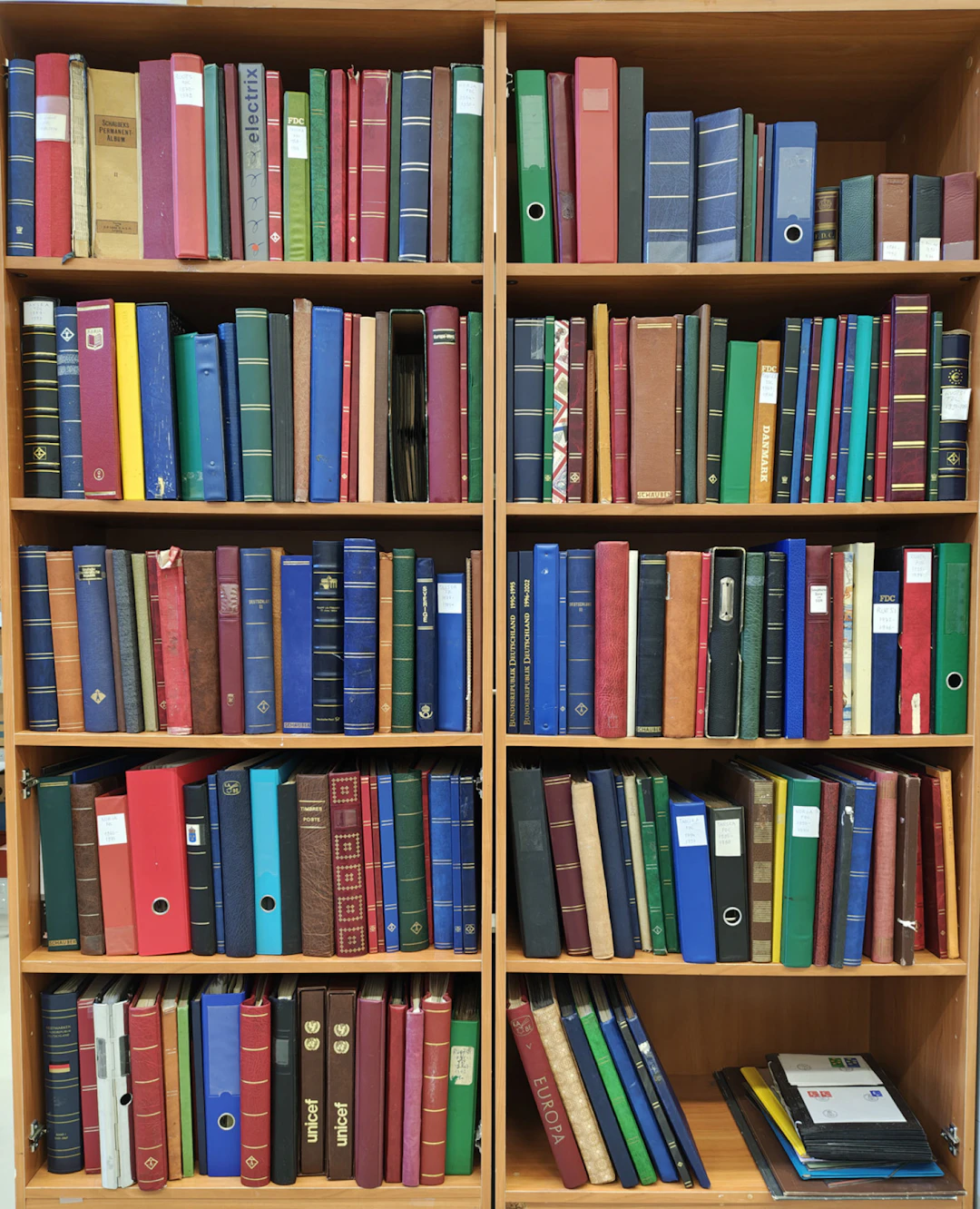 A BOOKSHELF OF material from around the world in over 190 albums/stockbooks.