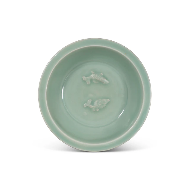 A Longquan Celadon Moulded 'Twin Fish' Washer