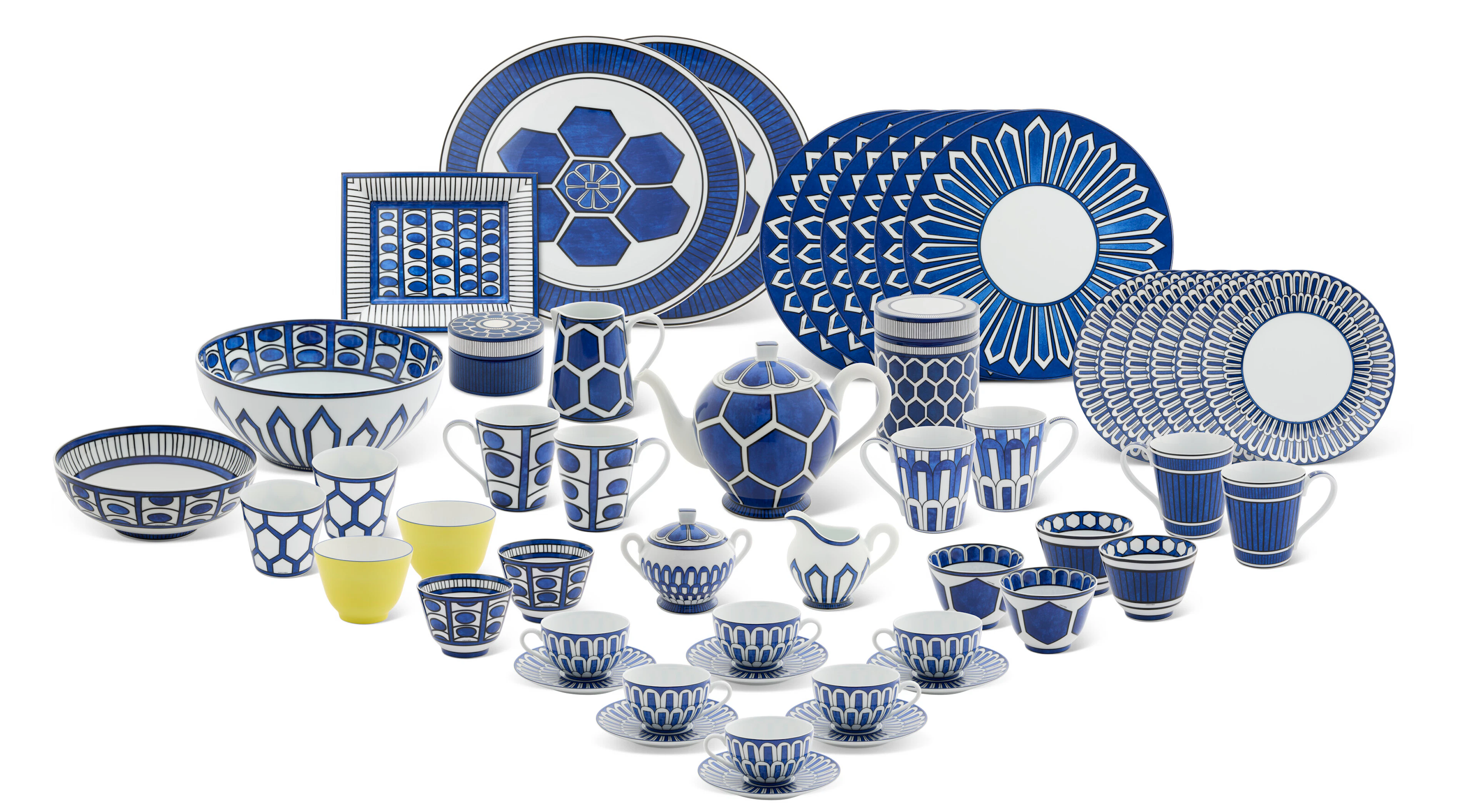 A SET OF FIFTY ONE: BLEUS D'AILLEURS PORCELAIN SET