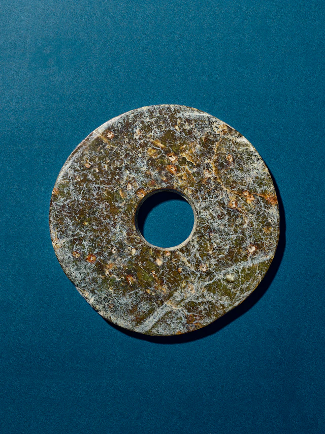 A Jade Disc, Bi