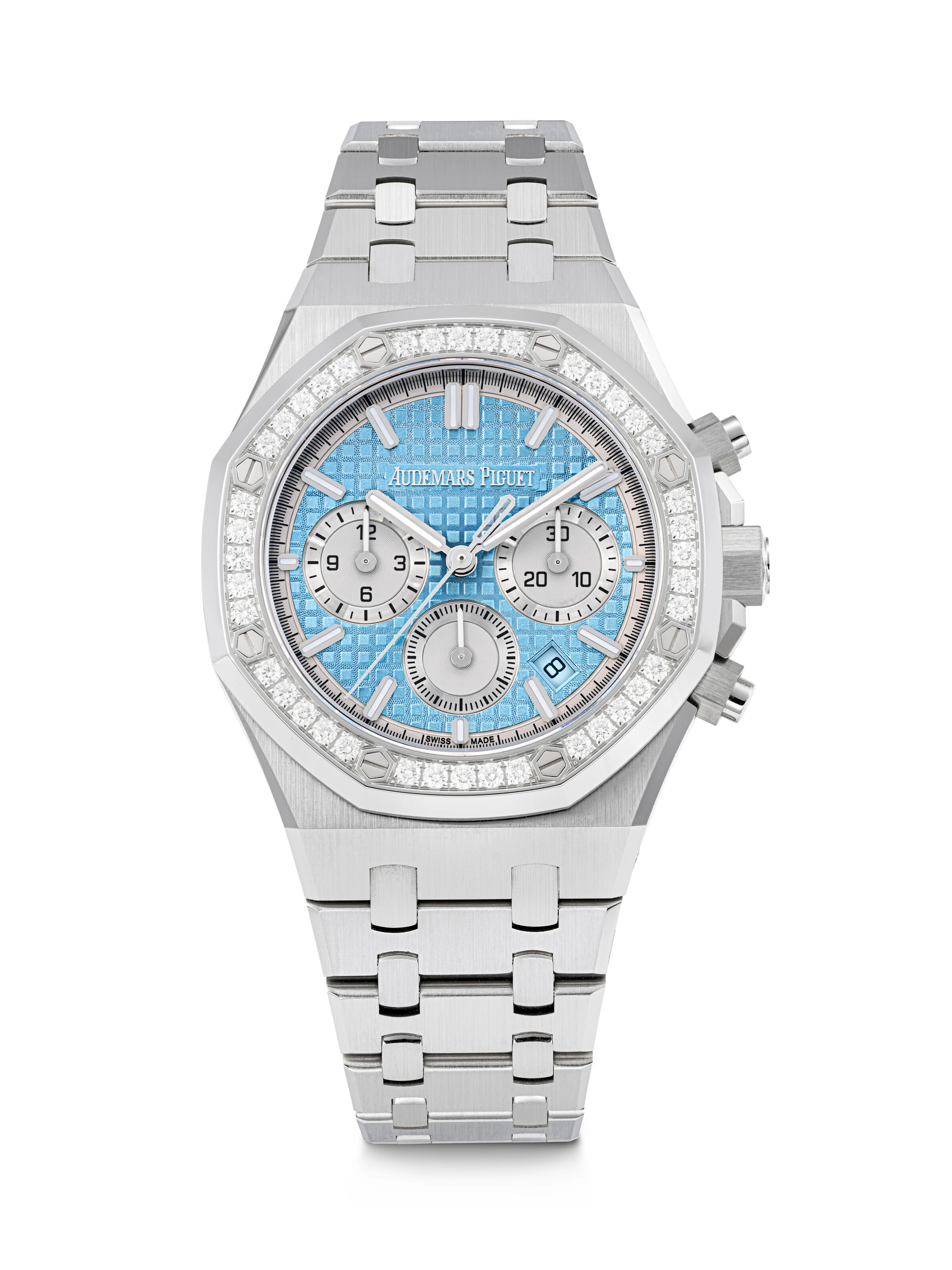 AUDEMARS PIGUET. AN ATTRACTIVE STAINLESS STEEL AND DIAMOND-SET AUTOMATIC