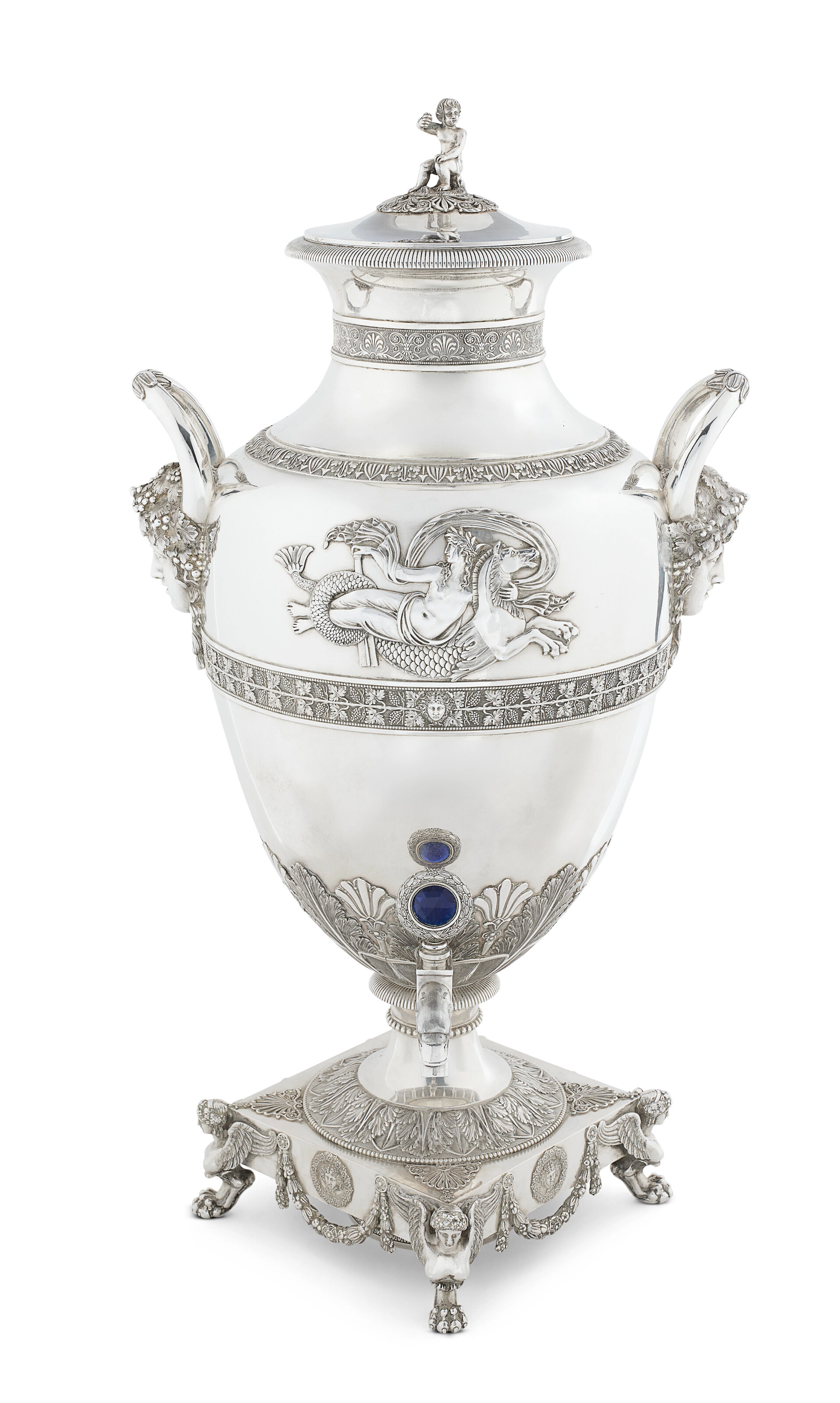 Un Cadeau De L'empire Fontaine À Eau Chaude En Argent D'époque Restauration