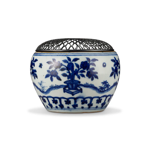 A Small Blue and White ‘Floral’ Vessel