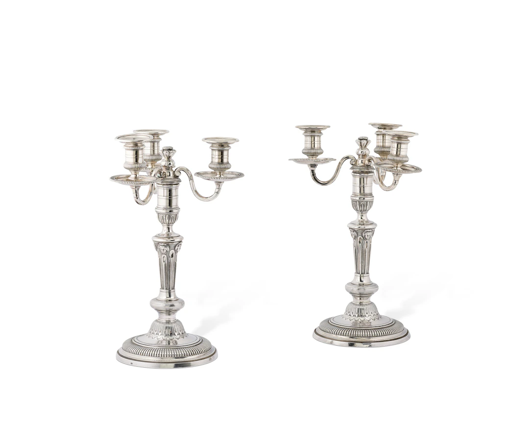 Paire De Candélabres À Trois Lumières En Argent D’époque Louis Xv