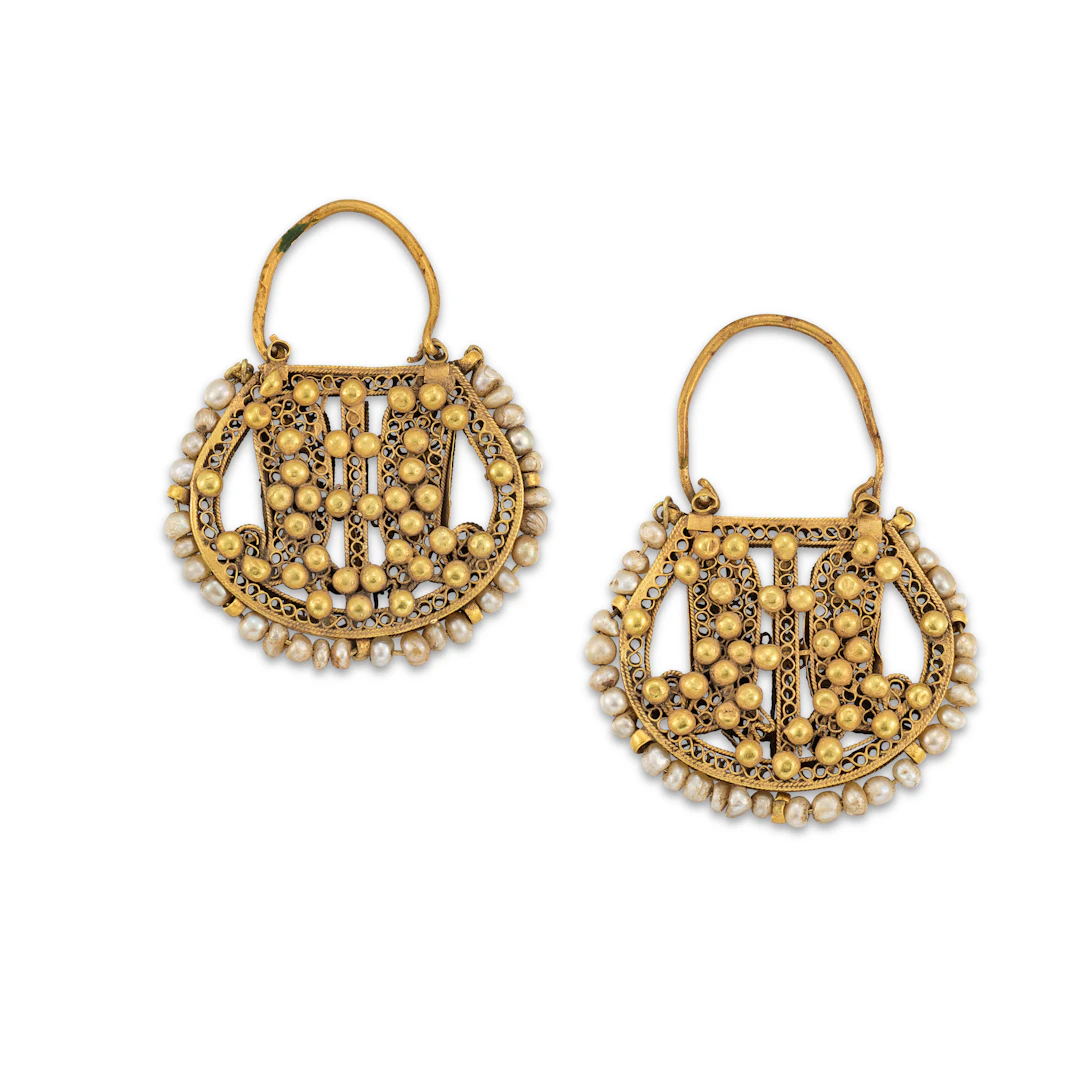 A Pair of Fatimid Gold Filigree Earrings