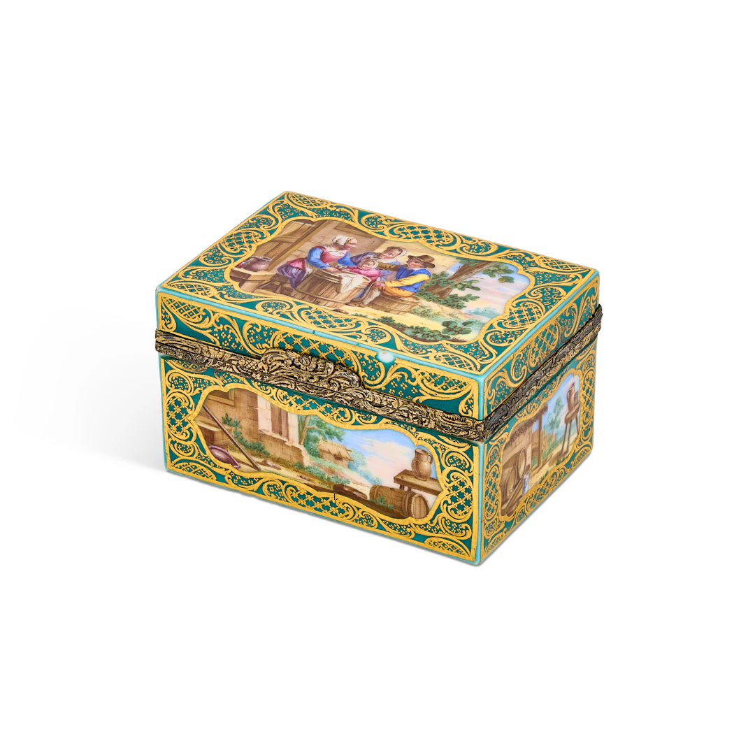 French Silver-Gilt Mounted sèvres Porcelain Snuff-Box, Circa 1800