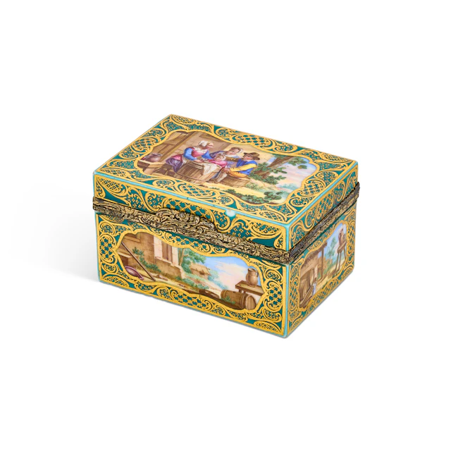French Silver-Gilt Mounted sèvres Porcelain Snuff-Box, Circa 1800
