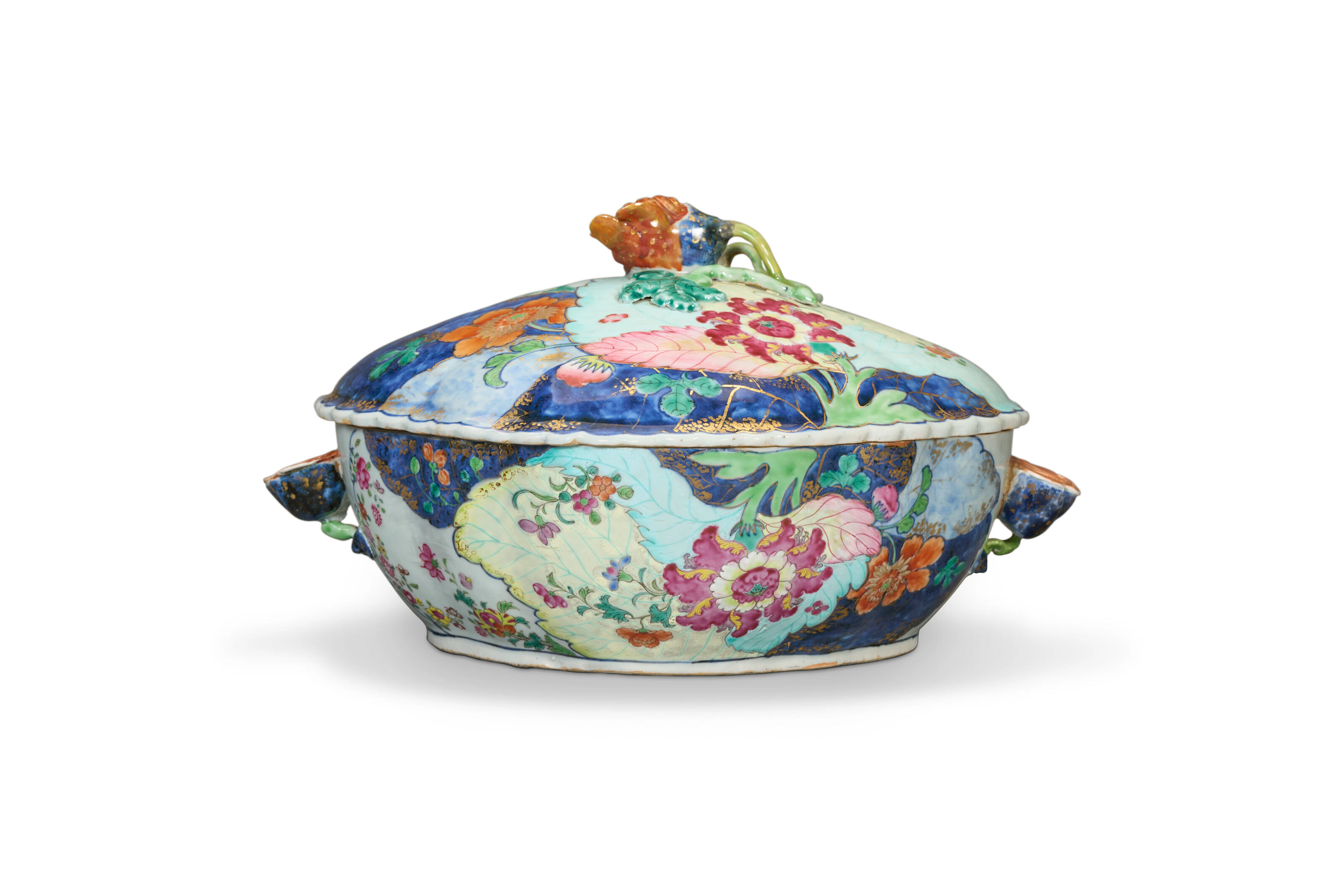 A Chinese Export Porcelain ‘Tobacco Leaf’ Tureen and Cover from the