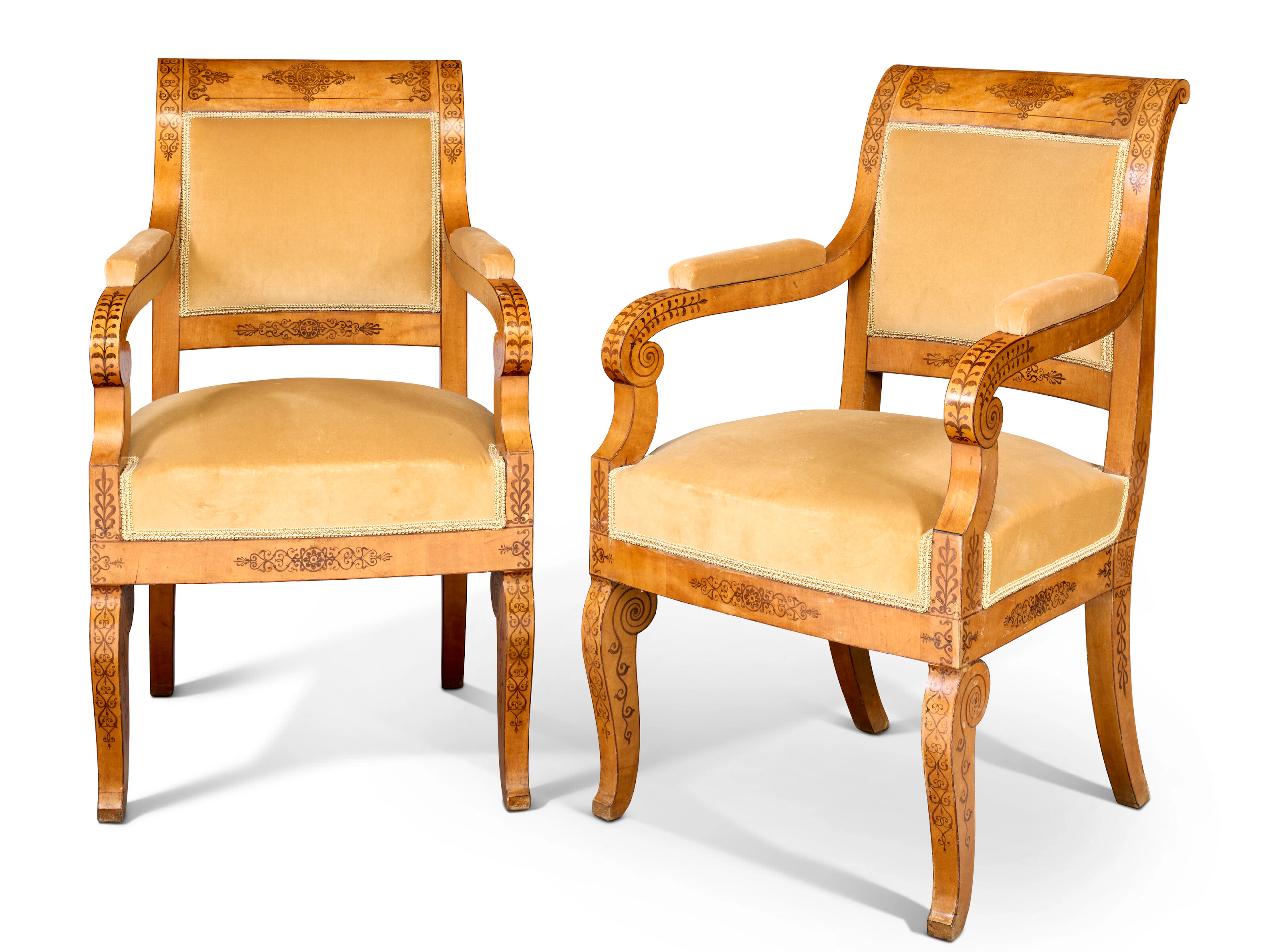 Paire De Fauteuils Royaux De Style Charles X