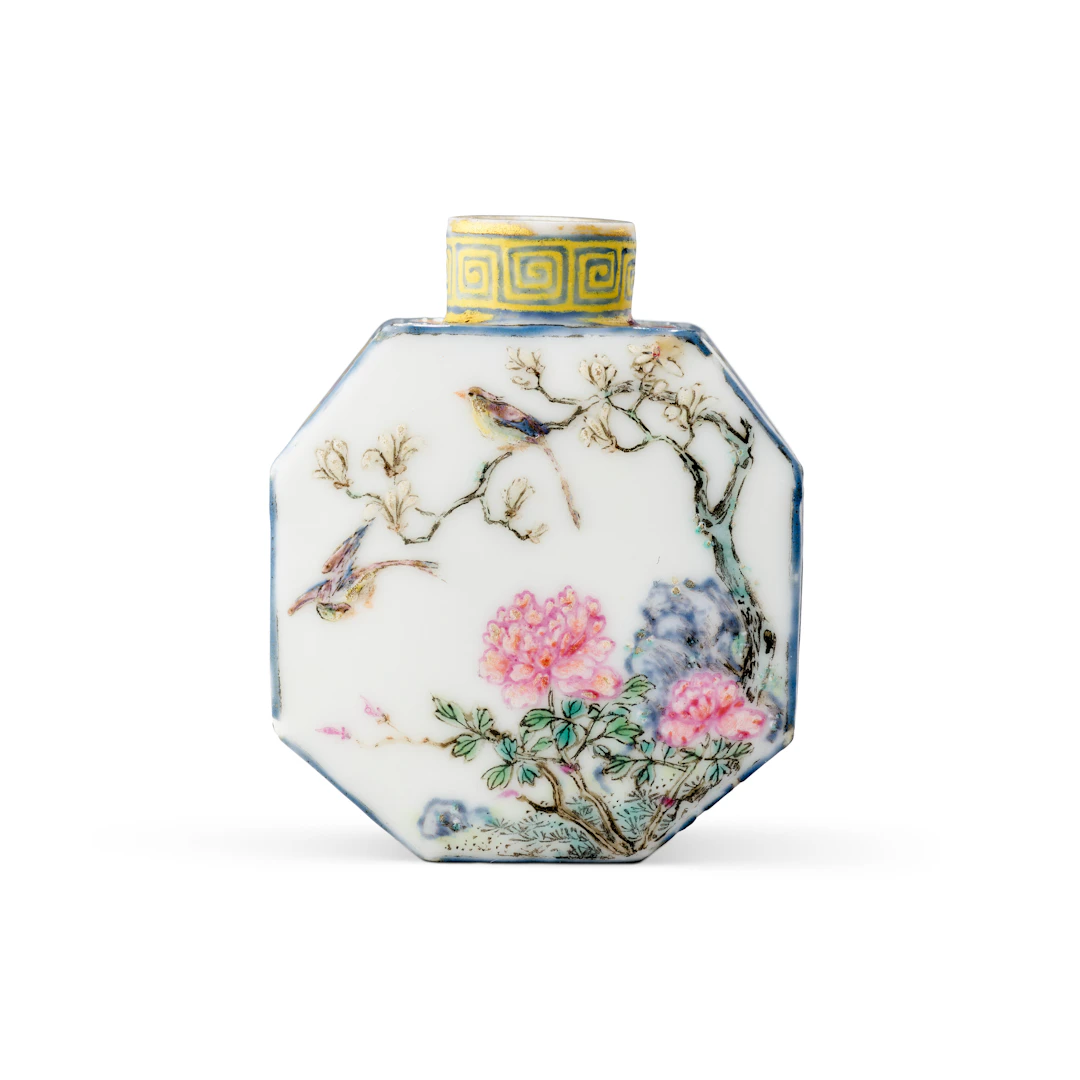 An Exceptional Imperial Falangcai Enamelled 'Magpies' Octagonal Snuff Bottle